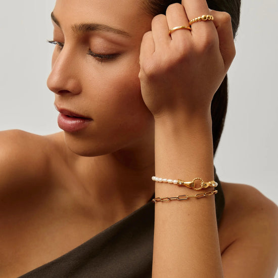 In Good Hands Pearl & Chain Bracelet Set | 18k Gold Plated / Pearl & Black Onyx Bracelets Missoma 