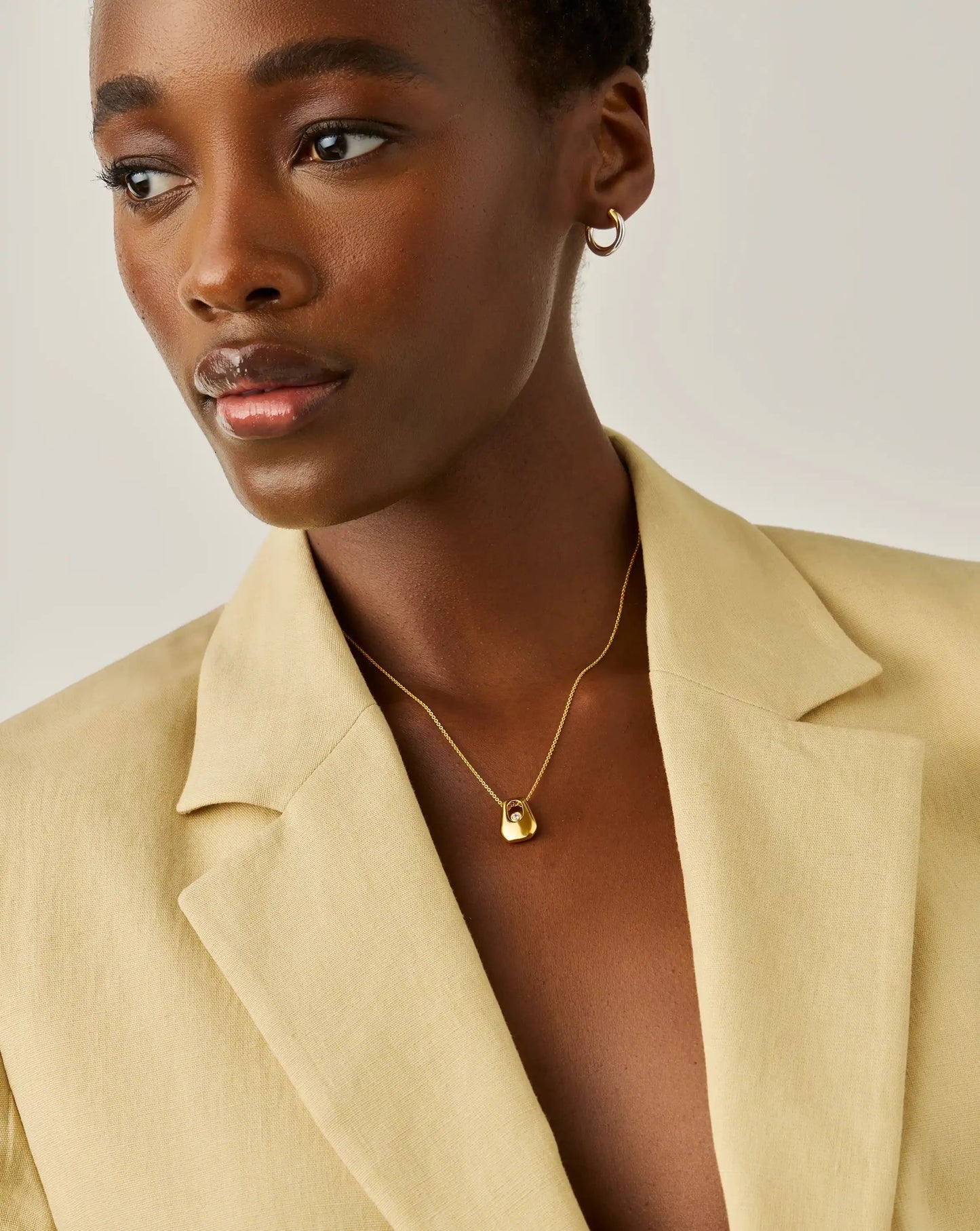 Lucy Williams Arco Pendant Necklace | 18k Gold Vermeil Necklaces Missoma 