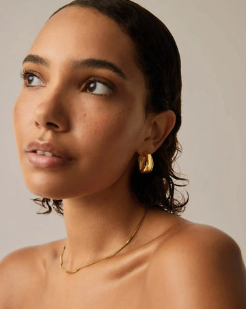 Lucy Williams Chunky Medium Entwine Hoop Earrings | 18k Gold Plated Earrings Missoma 