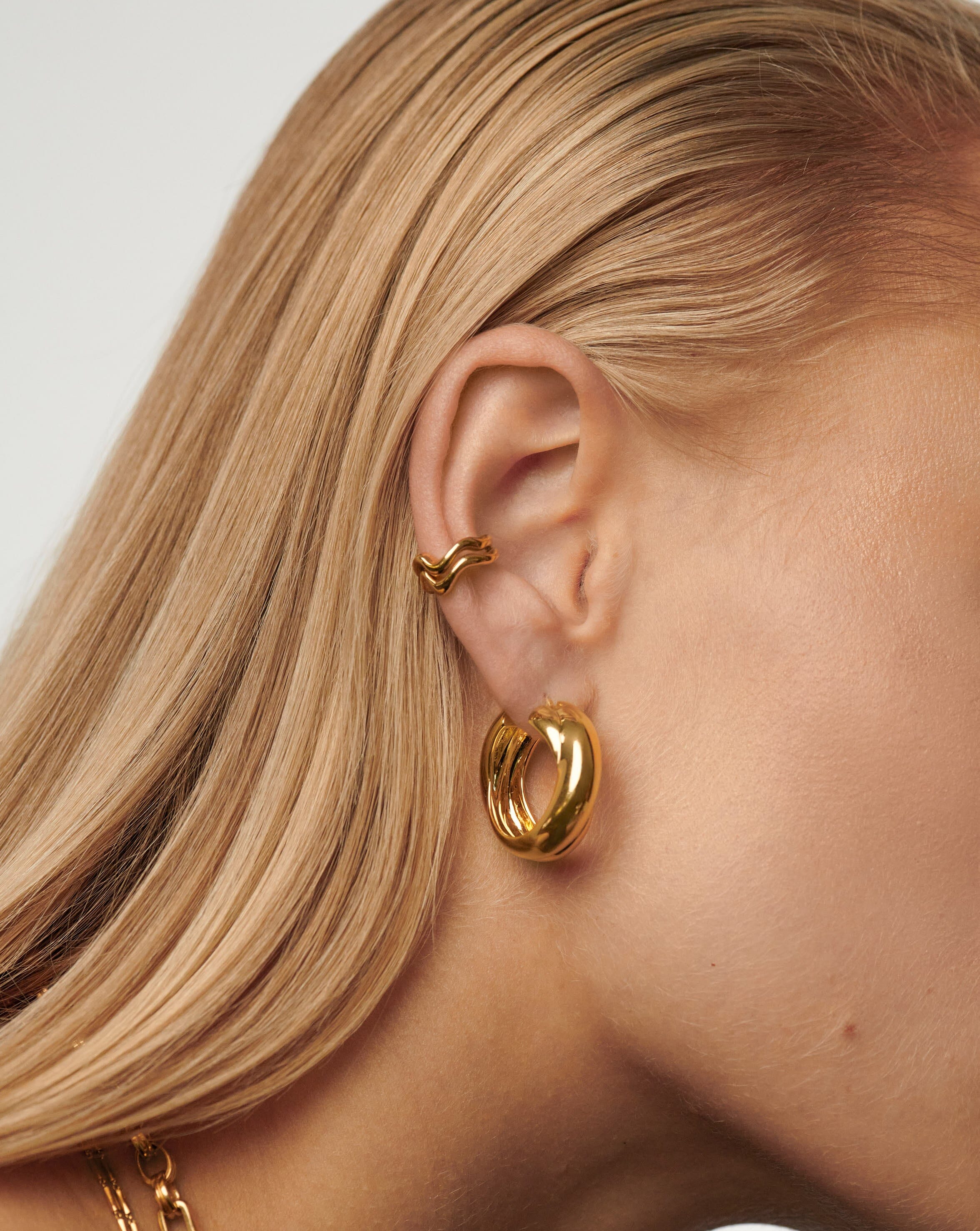 Lucy Williams Chunky Medium Entwine Hoop Earrings | 18k Gold Plated Earrings Missoma 