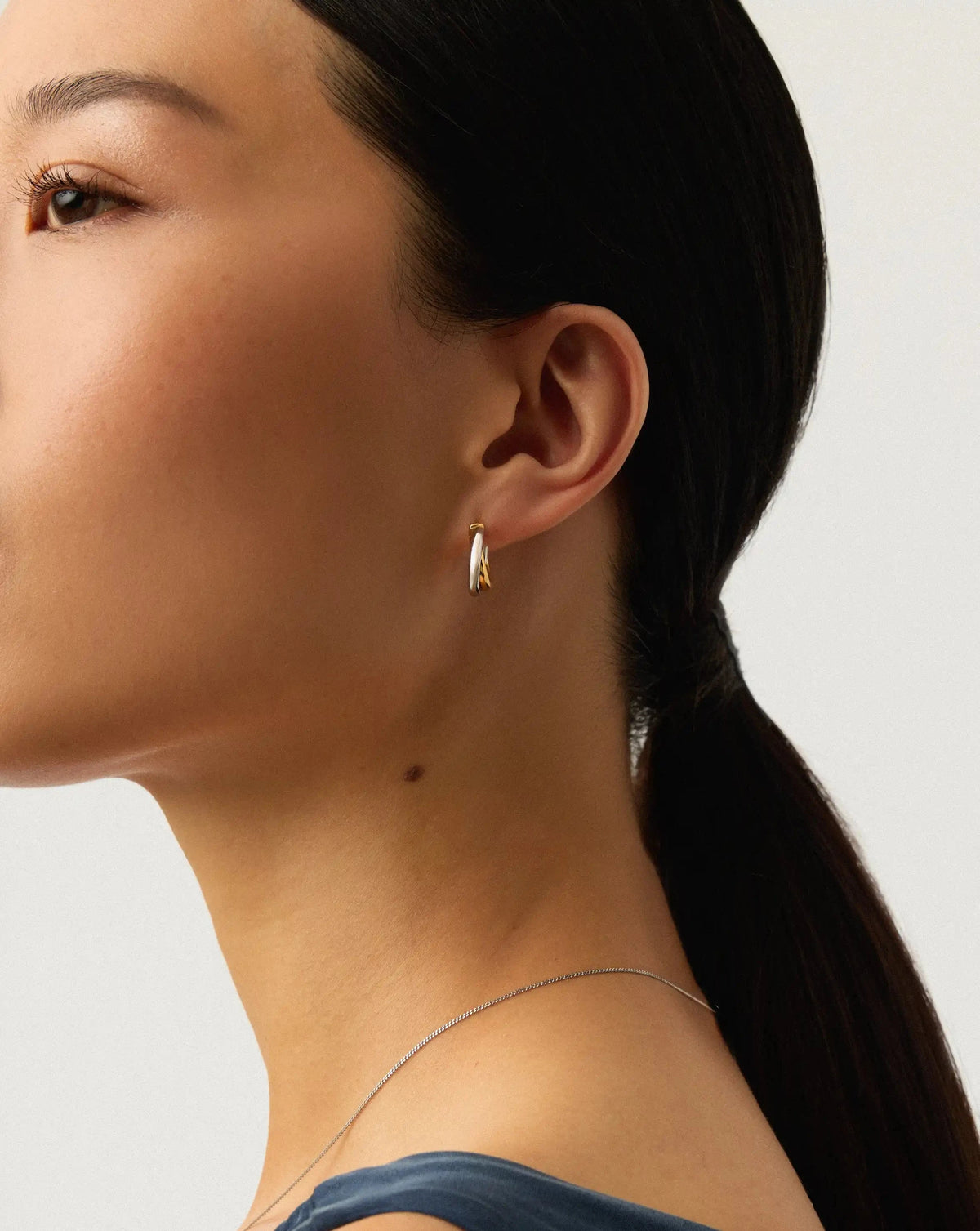 Lucy Williams Entwine Small Hoop Earrings | Mixed Metal Earrings Missoma 