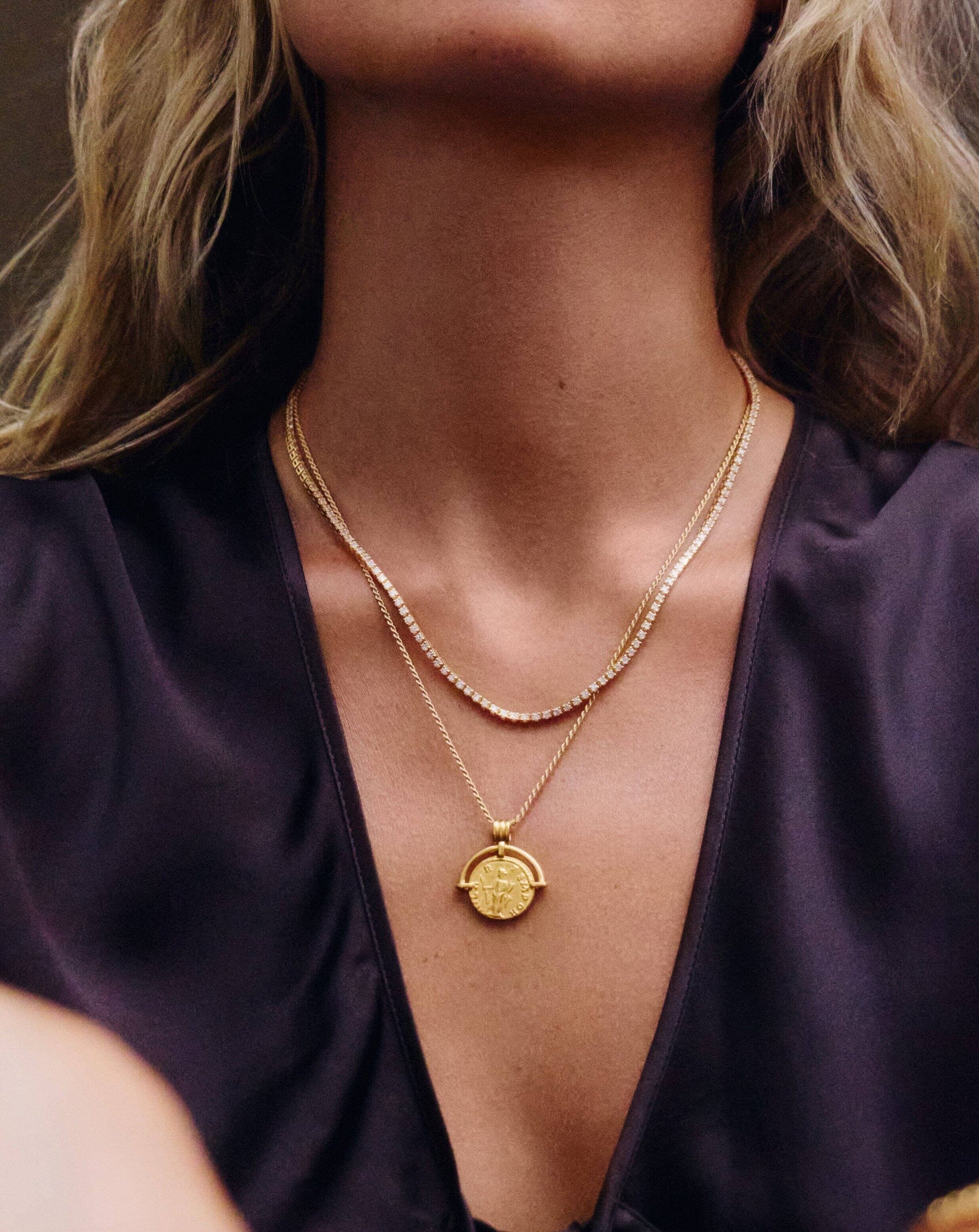 Lucy Williams Medium Engravable Roman Arc Coin Necklace | 18k Gold Plated Necklaces Missoma 