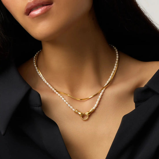 Lucy Williams Snake Chain & Harris Reed In Good Hands Necklace Set | 18k Gold Vermeil/18k Gold Plated/Pearl & Black Onyx Necklaces Missoma 