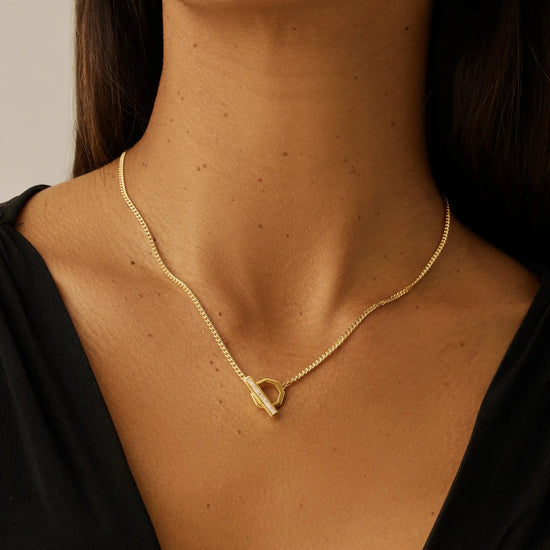 Lucy Williams T-Bar Hex Pendant Necklace | 18k Gold Plated Necklaces Missoma 