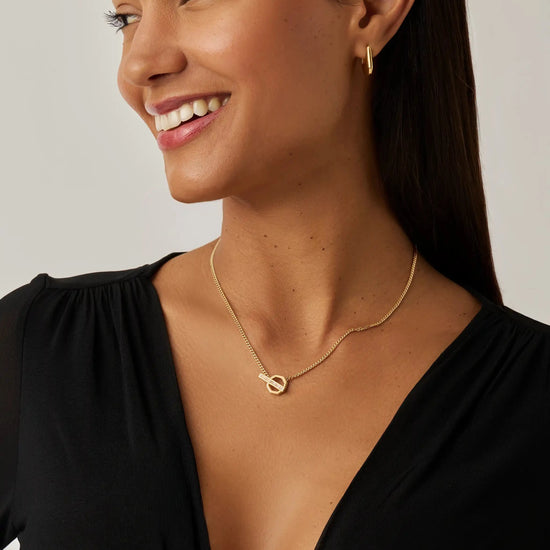 Lucy Williams T-Bar Hex Pendant Necklace | 18k Gold Plated Necklaces Missoma 
