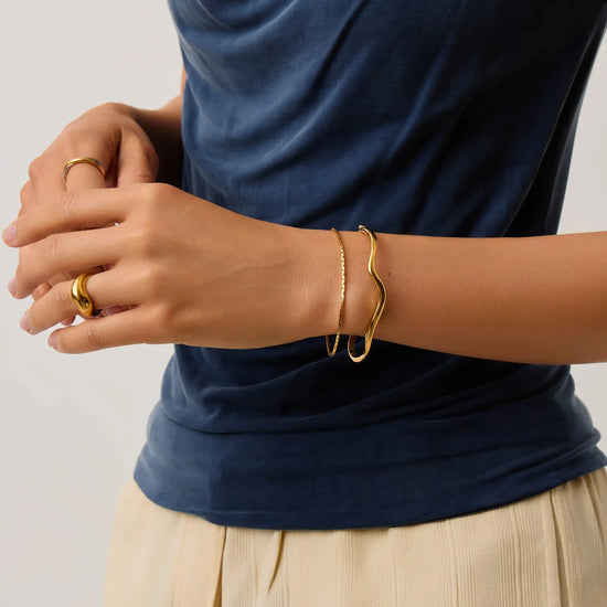 Molten Classic Hinged Bangle | 18k Gold Plated Bracelets Missoma 