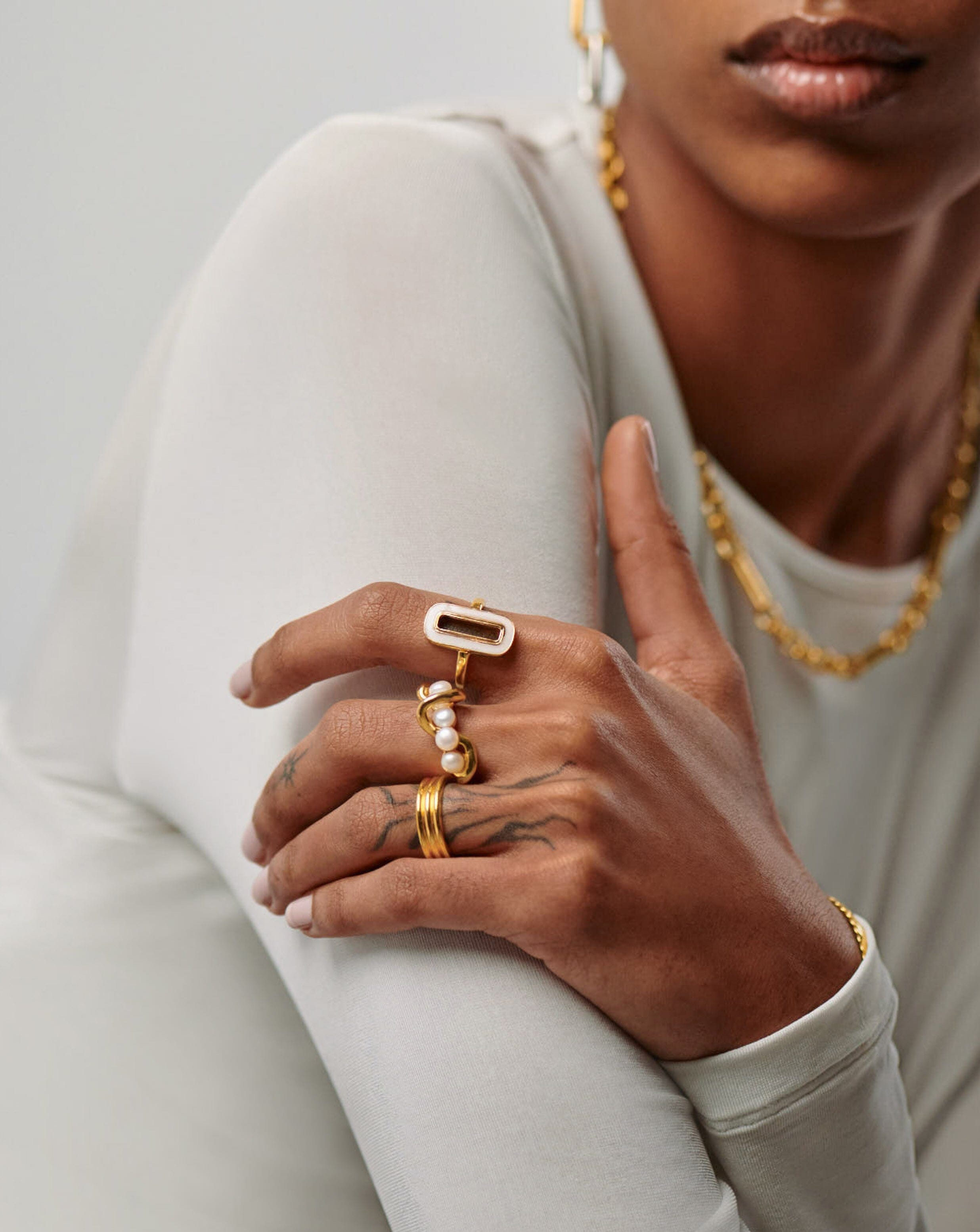 Molten Pearl Twisted Stacking Ring | 18ct Gold Plated Vermeil/Pearl |  Missoma
