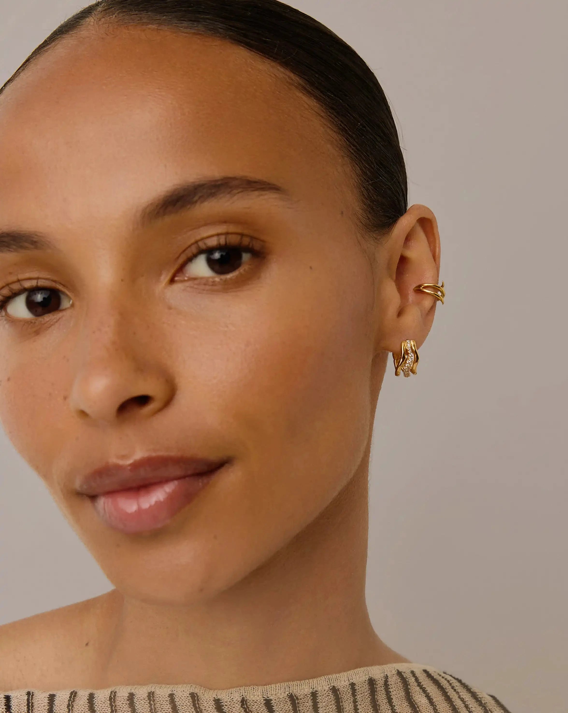 Molten Snow Small Hoop Earrings | 18k Gold Vermeil/Cubic Zirconia Earrings Missoma 