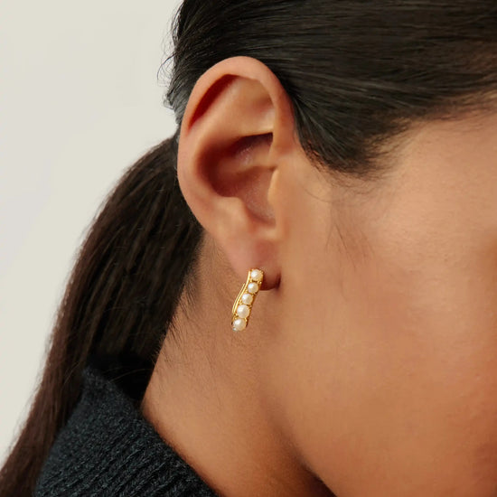 Pearl Wave Small Hoop Earrings | 18k Gold Plated/Pearl Earrings Missoma 