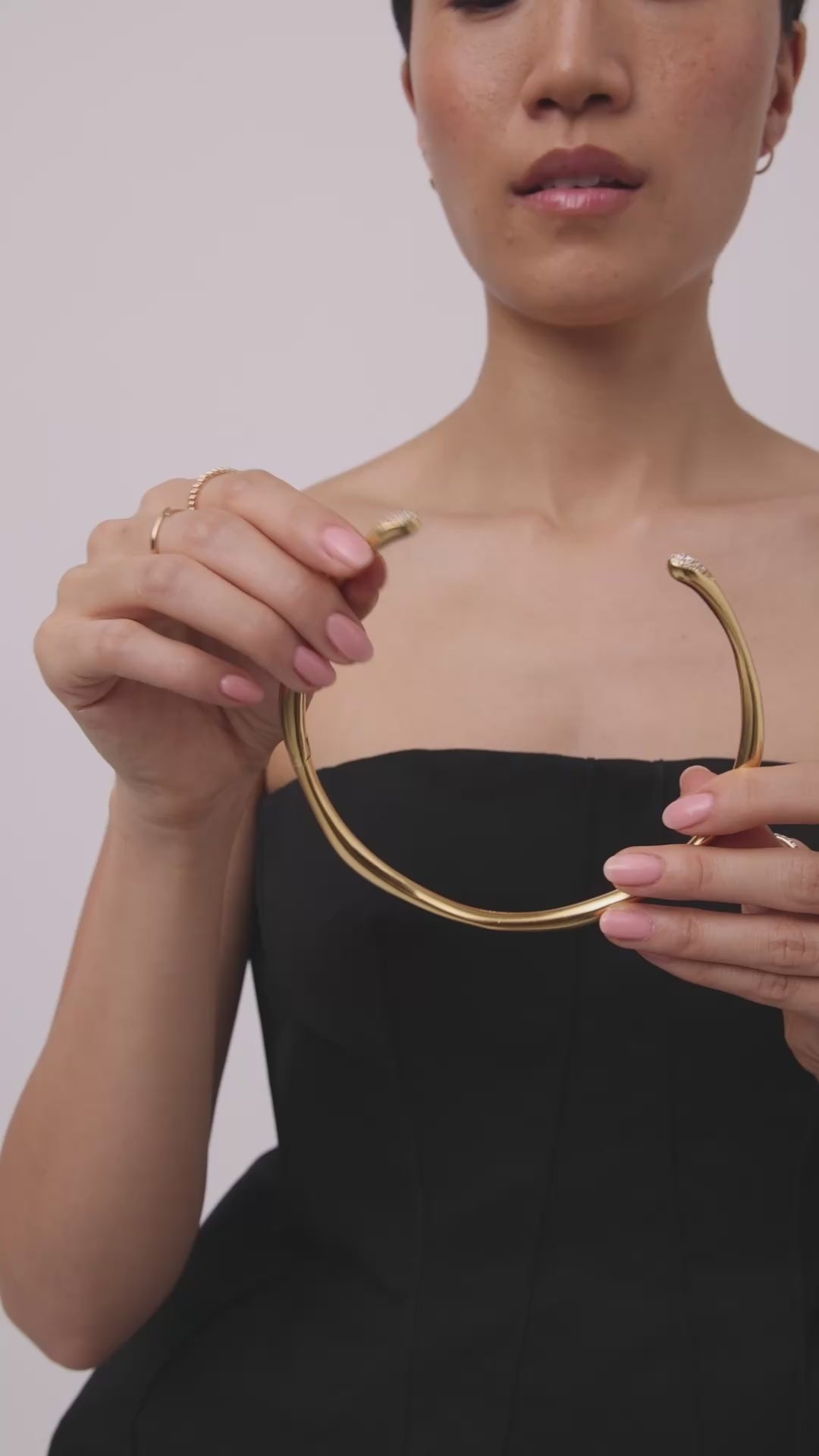 Missoma - Gold wavy torque necklace with diamanté detail 