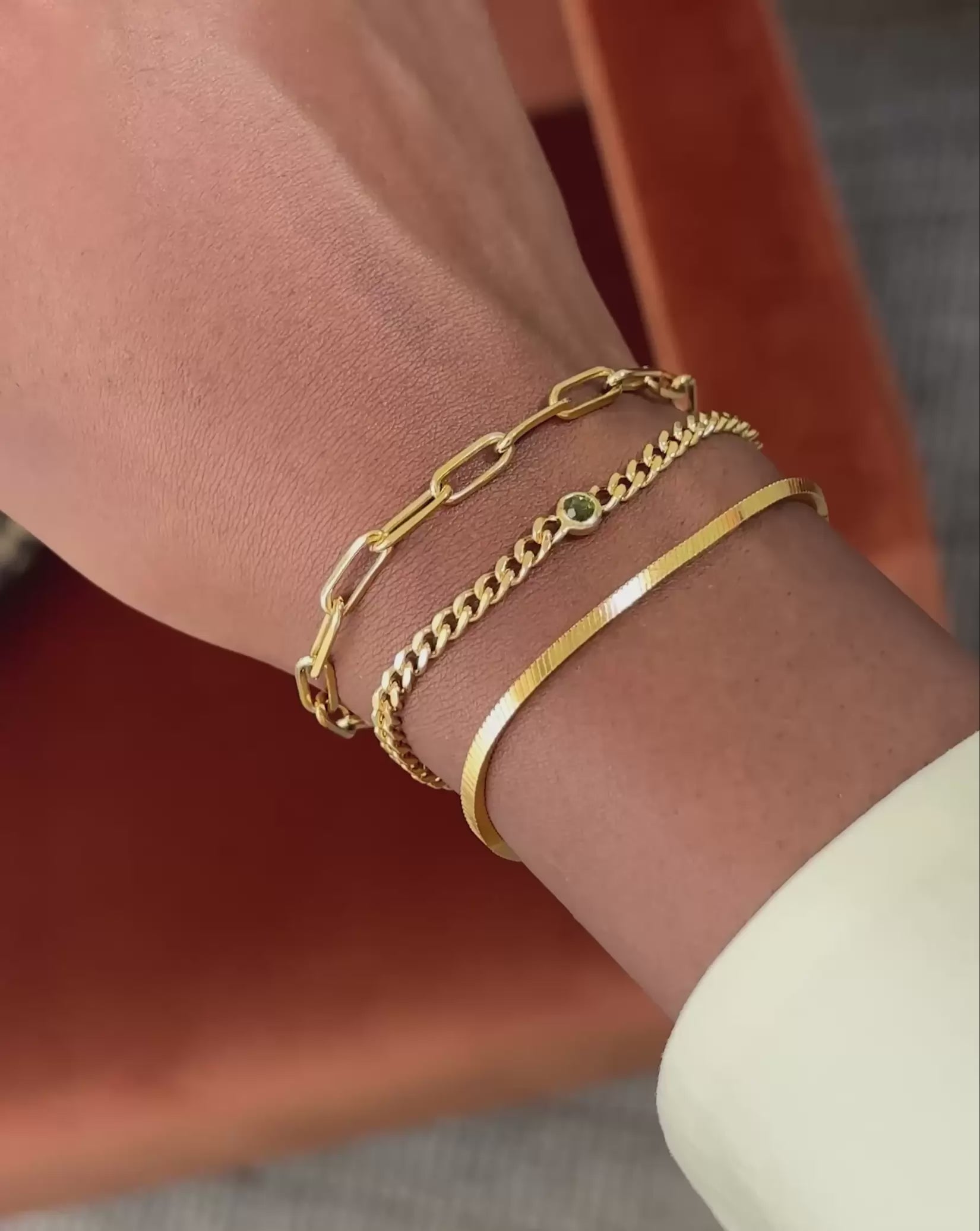 missoma - gold august birthstone chain bracelet