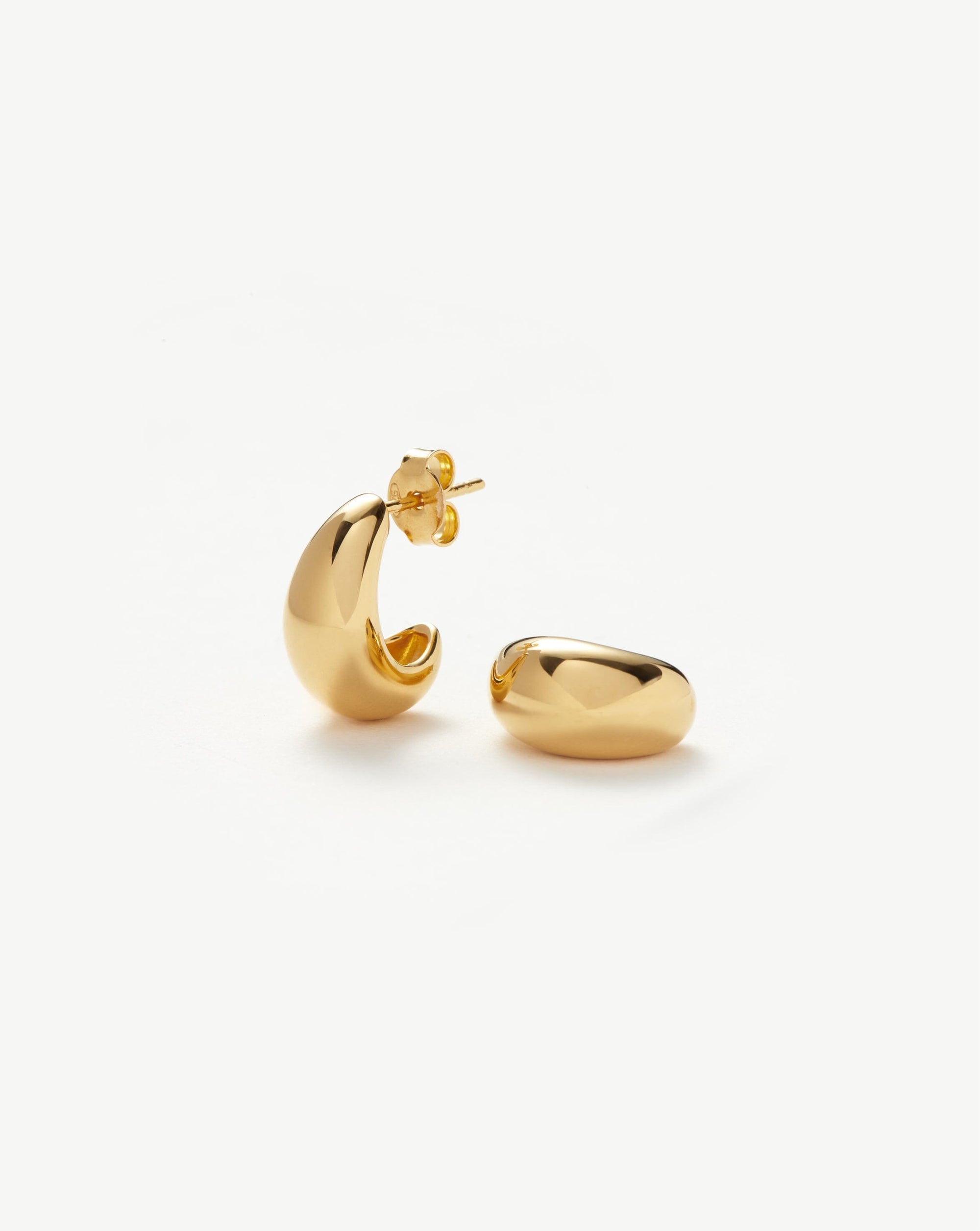 SAVI TRIPLE RIDGE HOOP EARRINGS