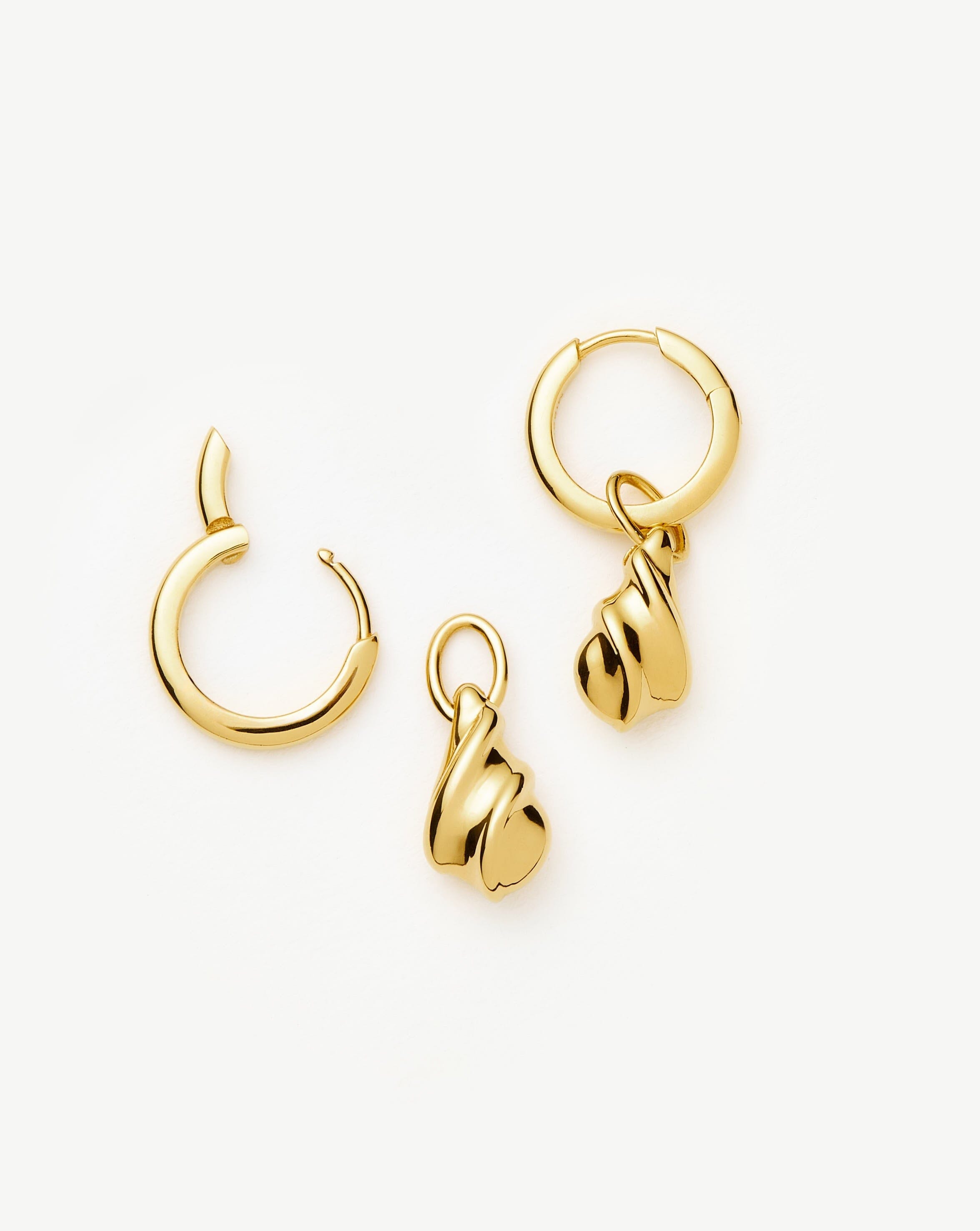 Savi Ridge Droplet Charm Earrings | 18k Gold Vermeil Earrings Missoma 