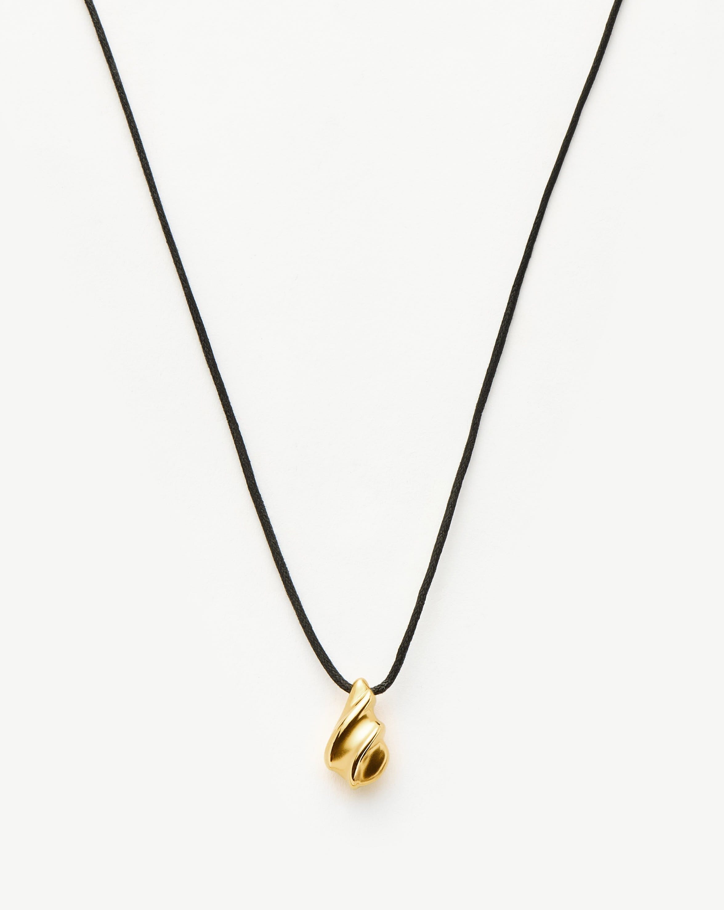 Savi Ridge Droplet Pendant Cord Necklace | 18k Gold Plated Necklaces Missoma 