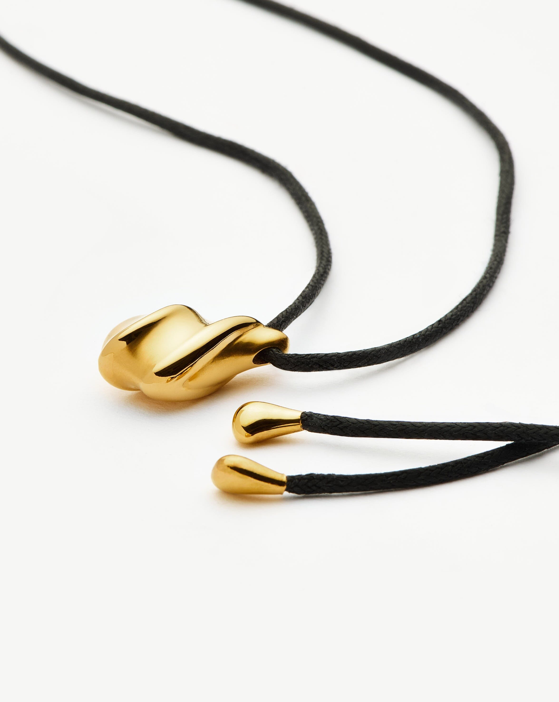 Savi Ridge Droplet Pendant Cord Necklace | 18k Gold Plated Necklaces Missoma 