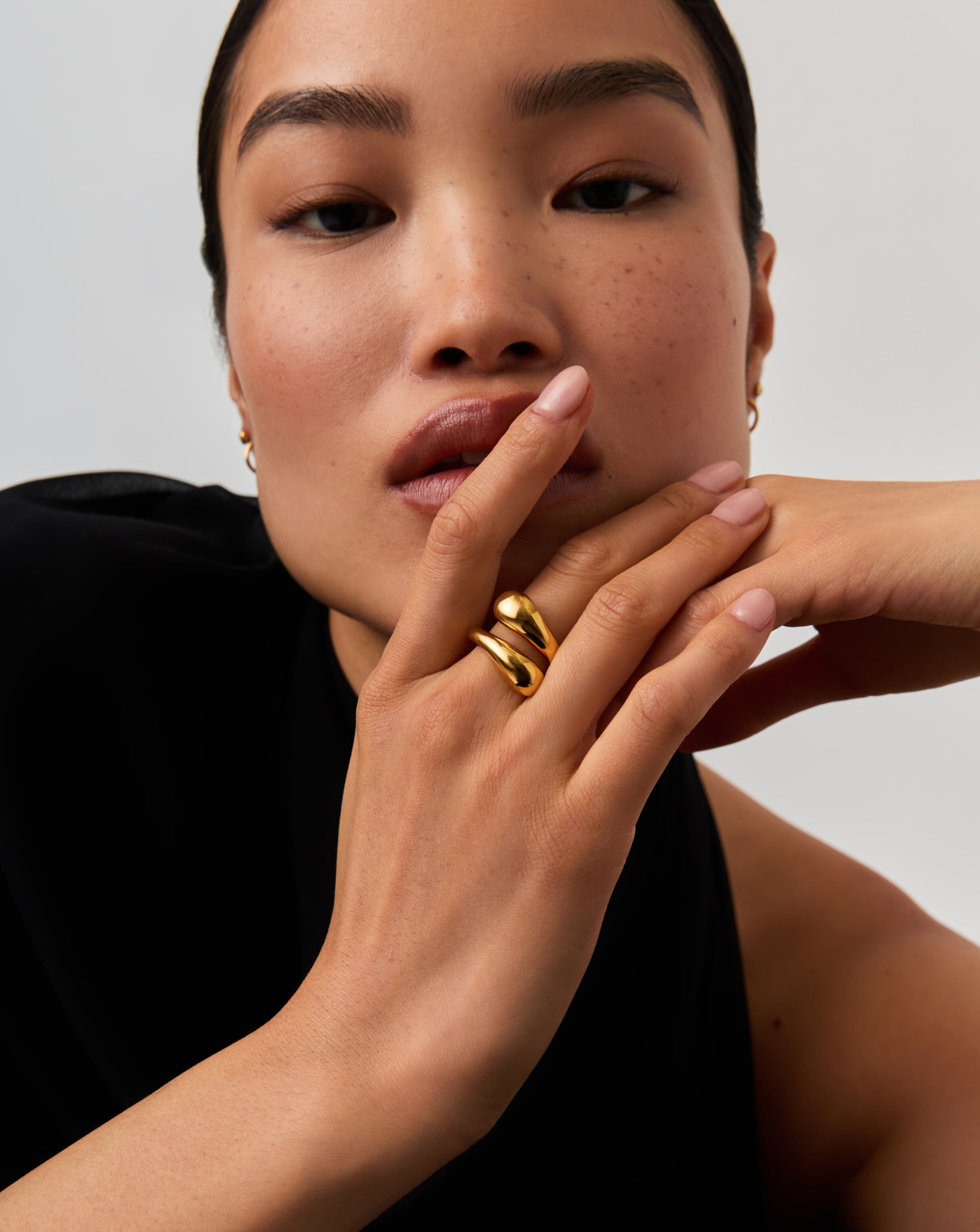 Savi Sculptural Crossover Ring | 18k Gold Vermeil Rings Missoma 