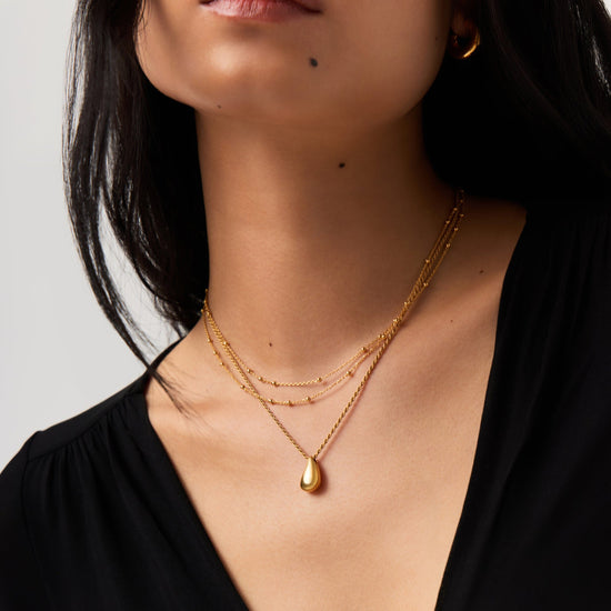 Savi Sculptural Droplet Pendant Necklace | 18k Gold Vermeil Necklaces Missoma 