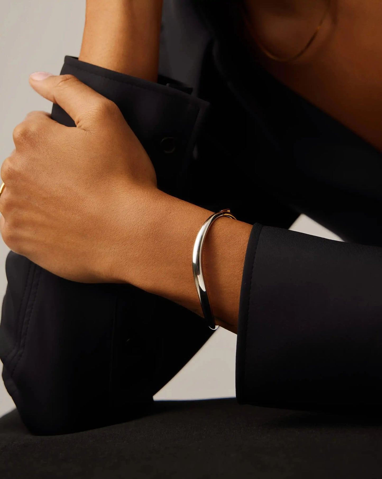 Savi Signature Hinged Bangle | Mix Metal Bracelets Missoma 