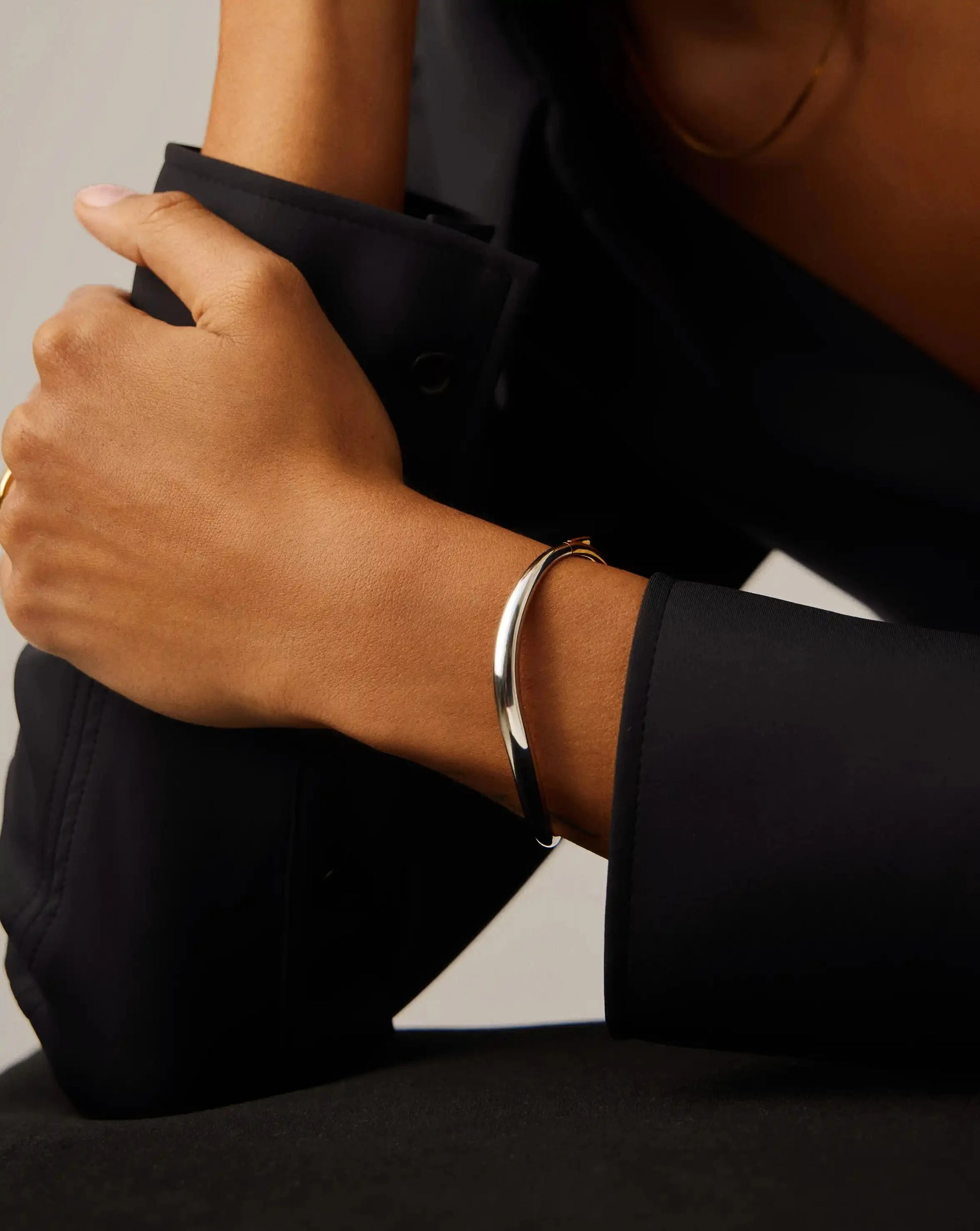 Savi Signature Hinged Bangle | Mix Metal Bracelets Missoma 