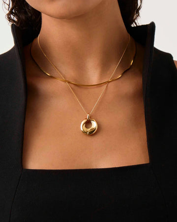 Sculptural Ridge Molten Pendant Necklace | 18k Gold Plated Necklaces Missoma 