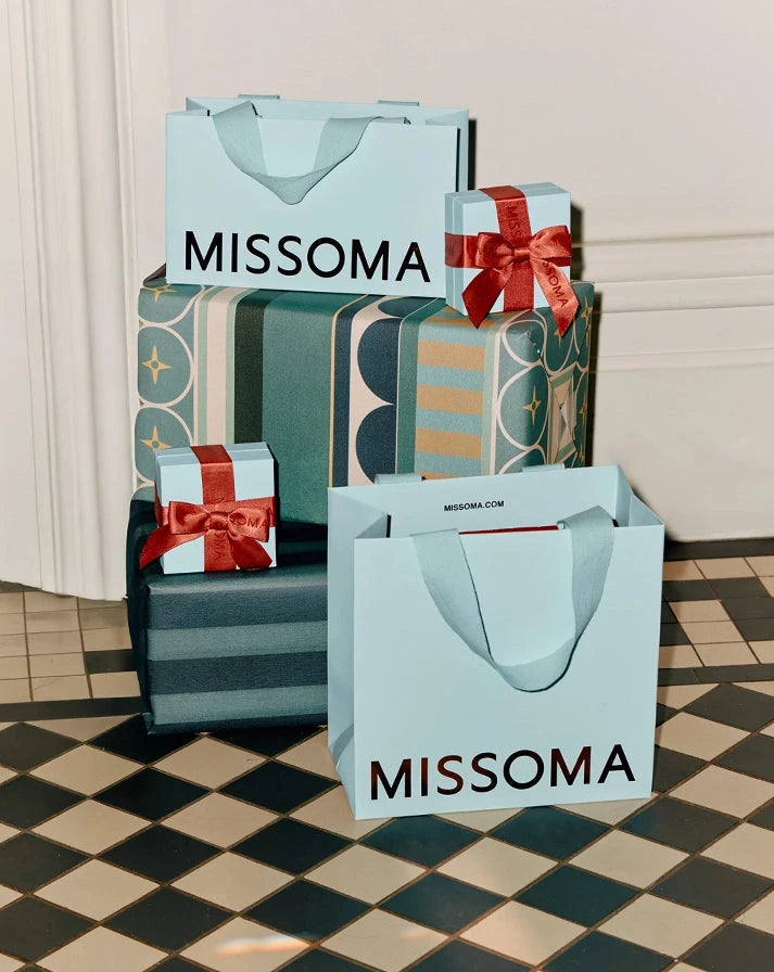 Signature Gift Wrapping Gift Wrapping Missoma 