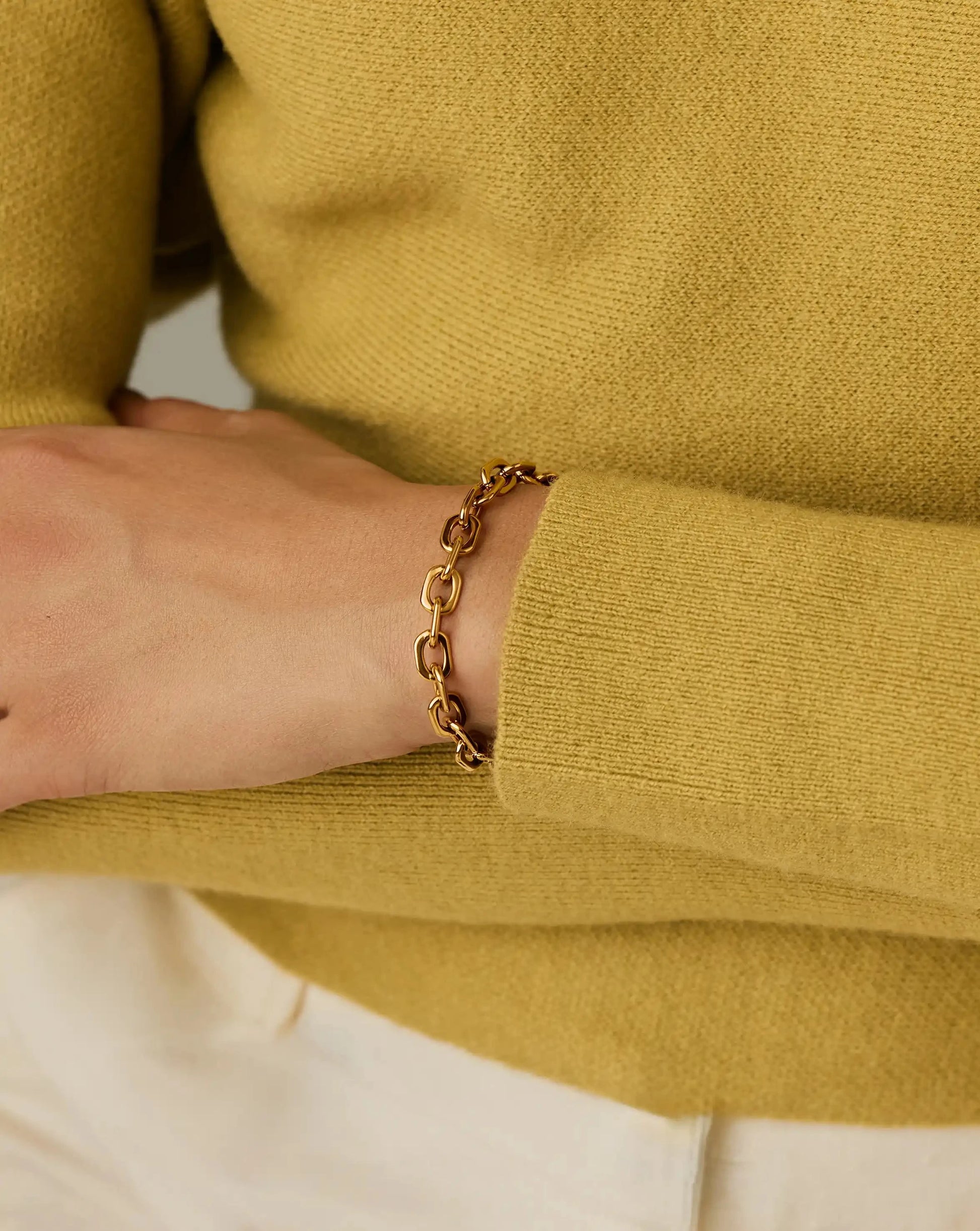 Square Paperclip Chain Bracelet | 18k Gold Plated Bracelets Missoma 