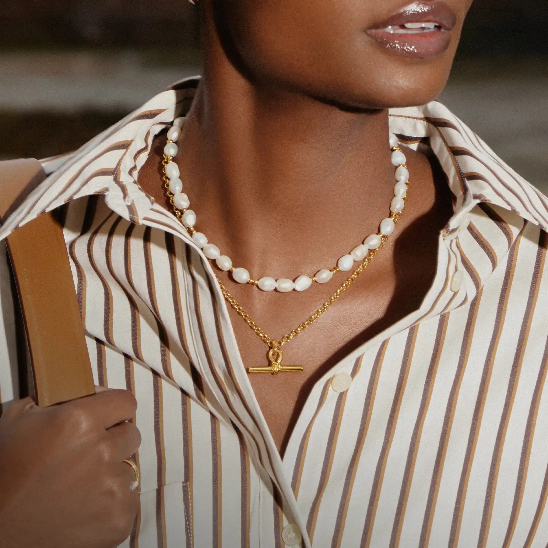 Gold T-bar Necklace with Pearl Necklace