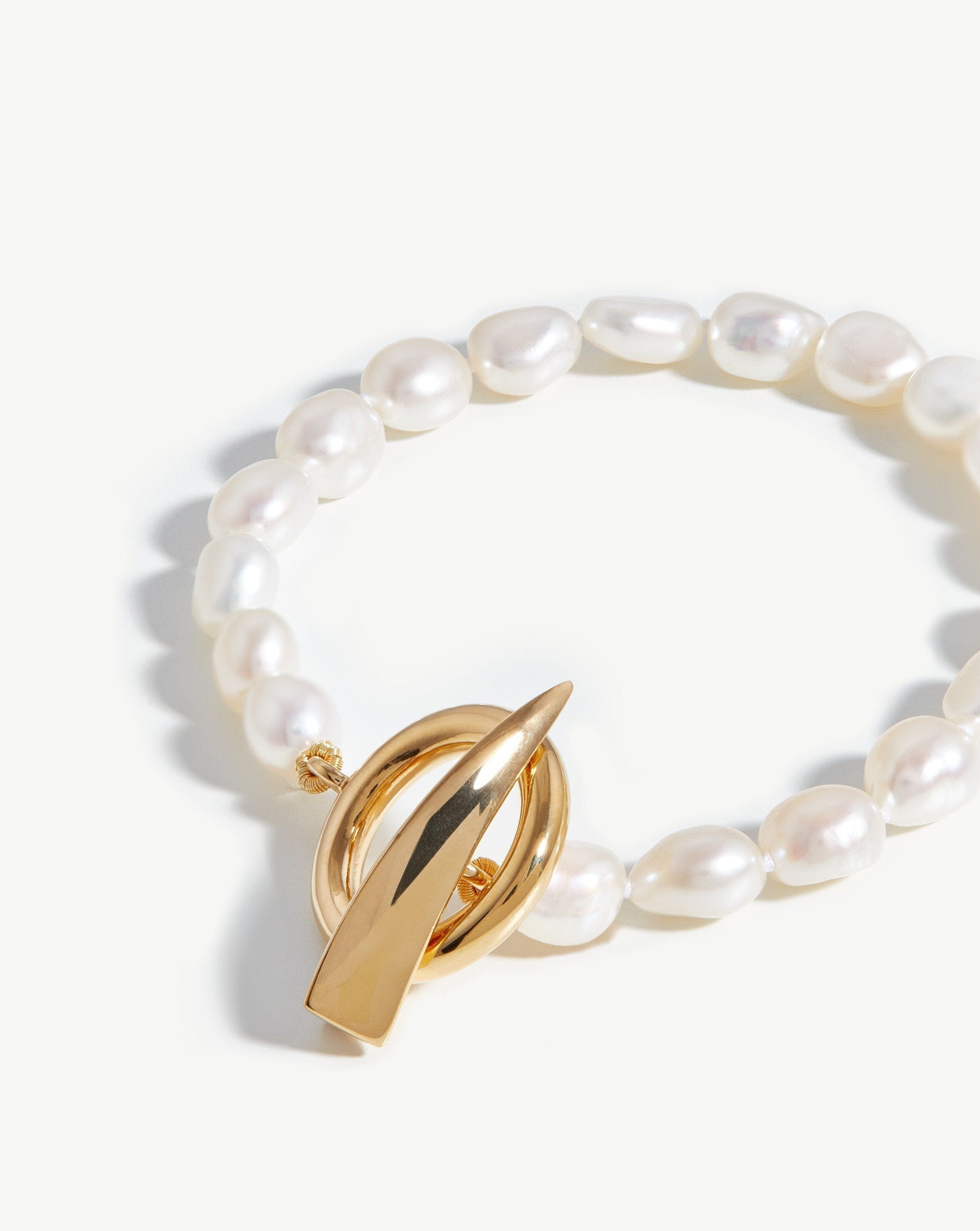Baroque Pearl Claw T-Bar Bracelet | 18ct Gold Plated Vermeil/Pearl Bracelets Missoma 