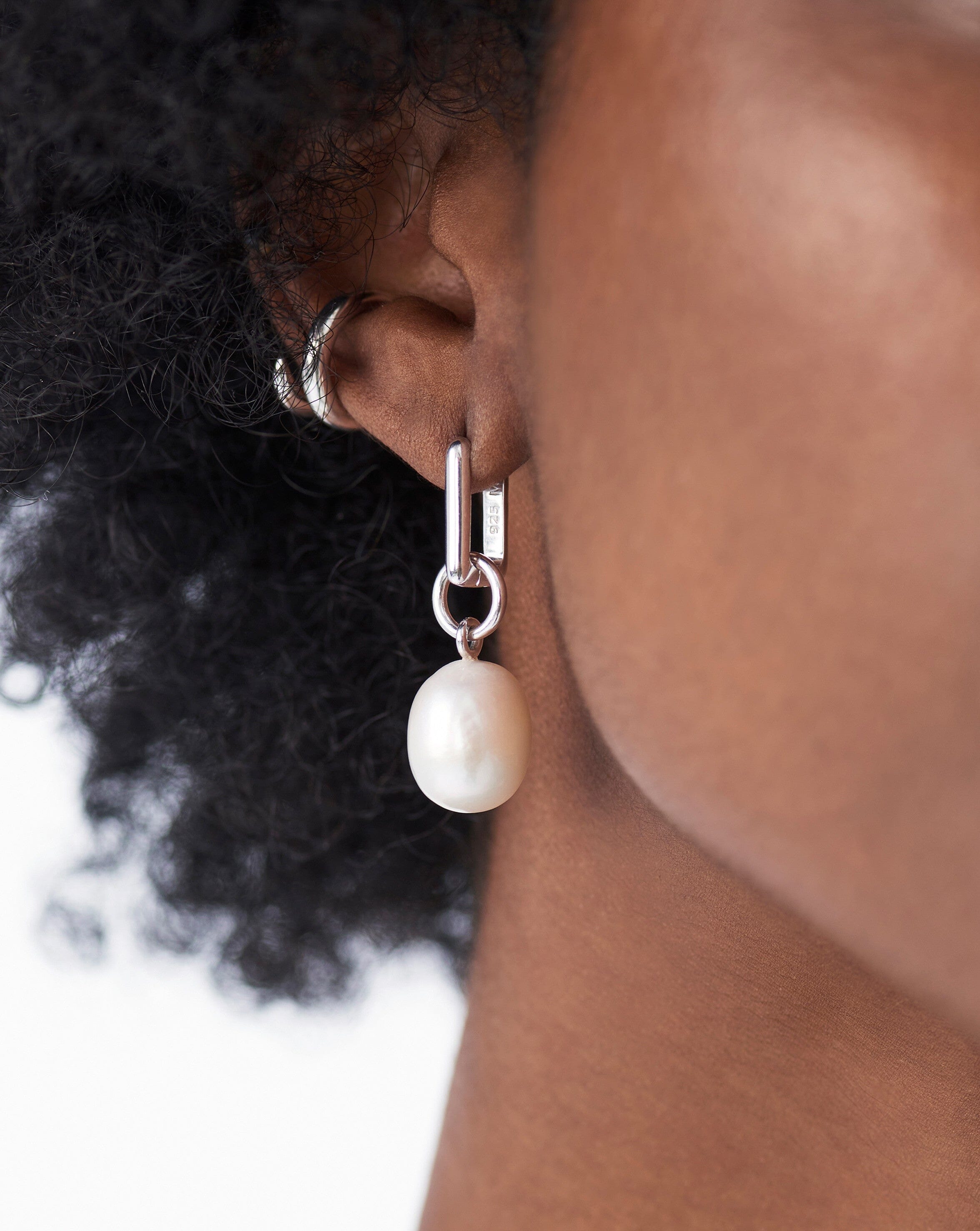 Baroque Pearl Ovate Earrings | Sterling Silver/Pearl Earrings Missoma 