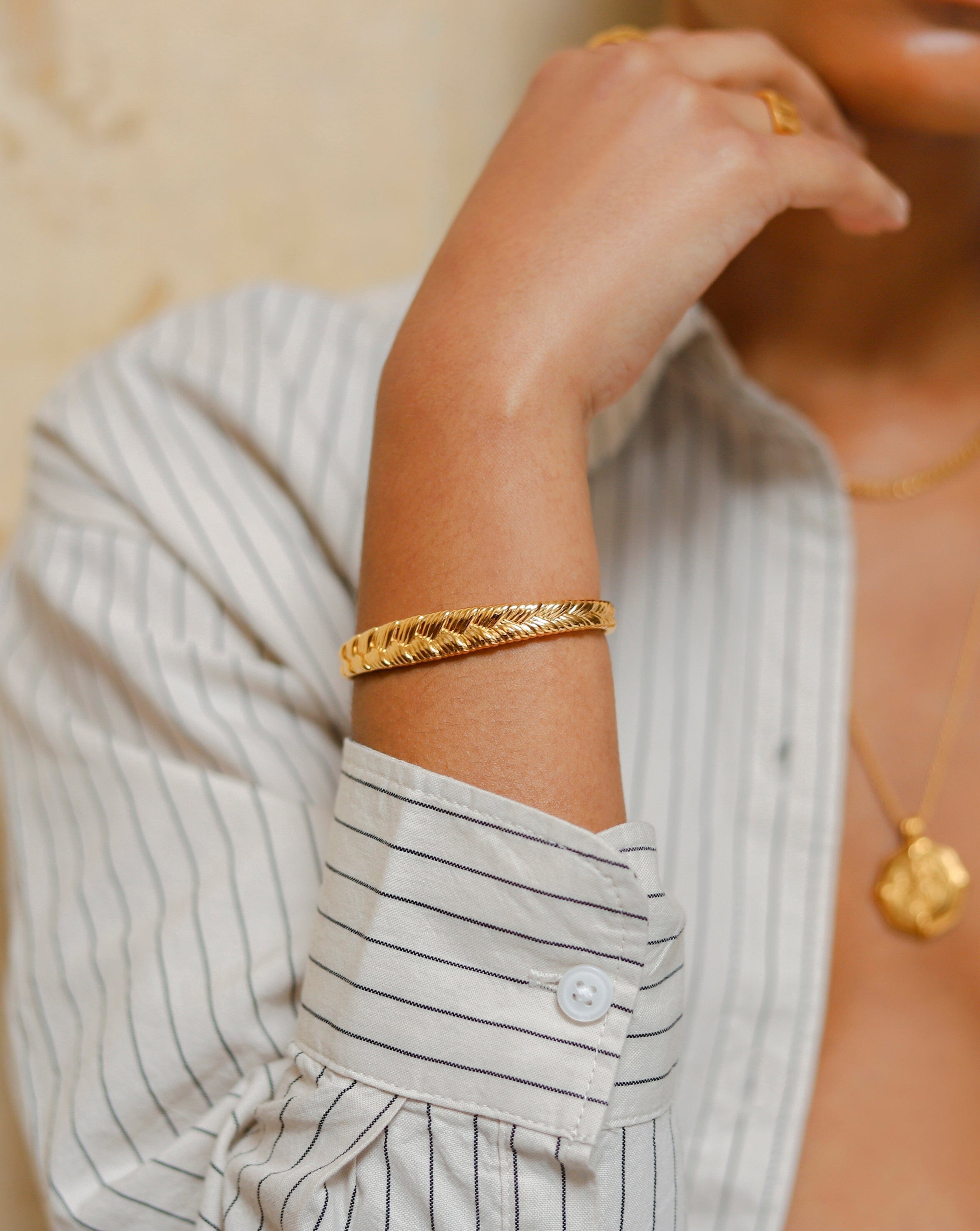 Custom Yellow Gold Nameplate Bracelet for Women | Jennifer Meyer