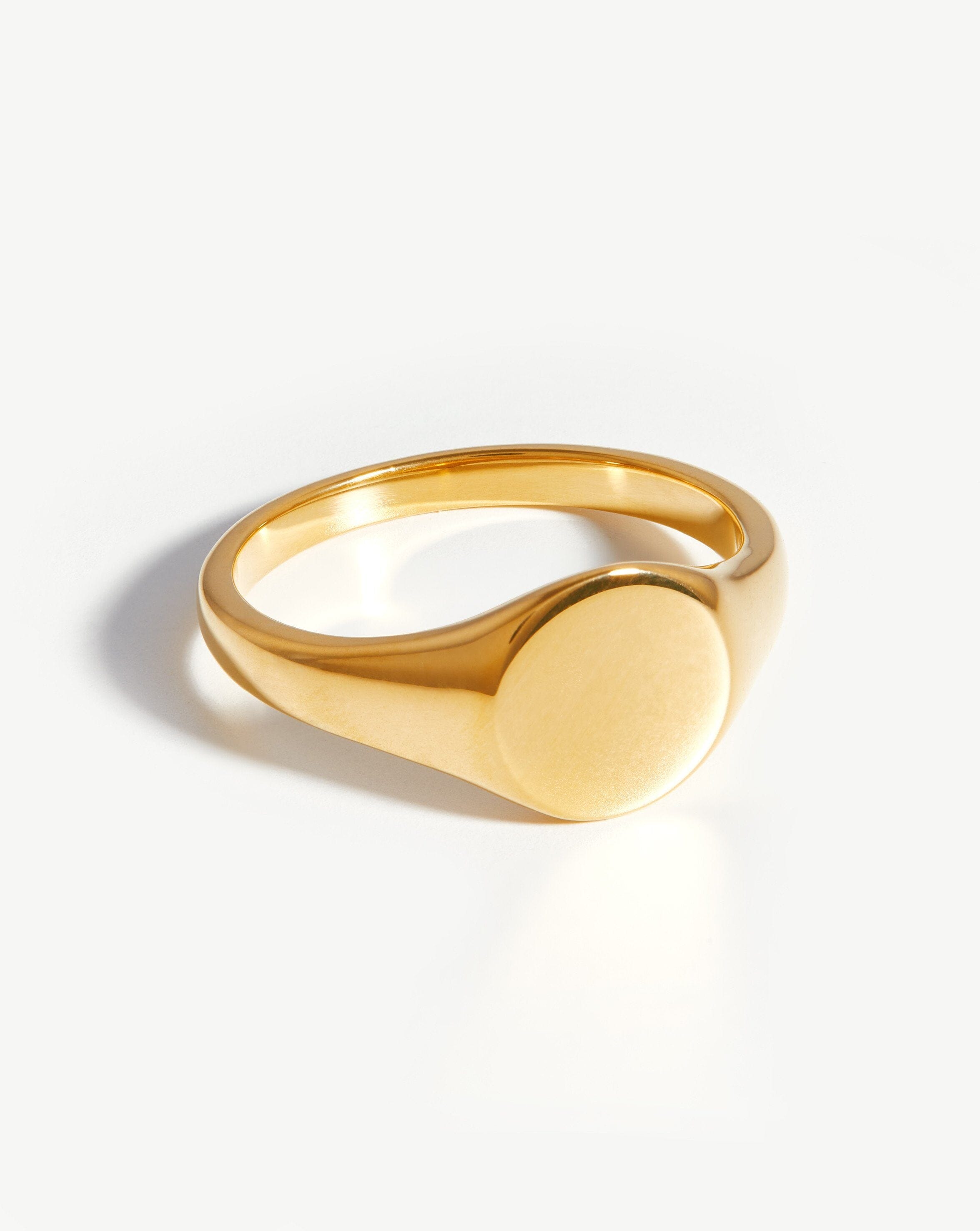 Engravable Round Signet Ring | 18ct Gold Plated Vermeil | Missoma