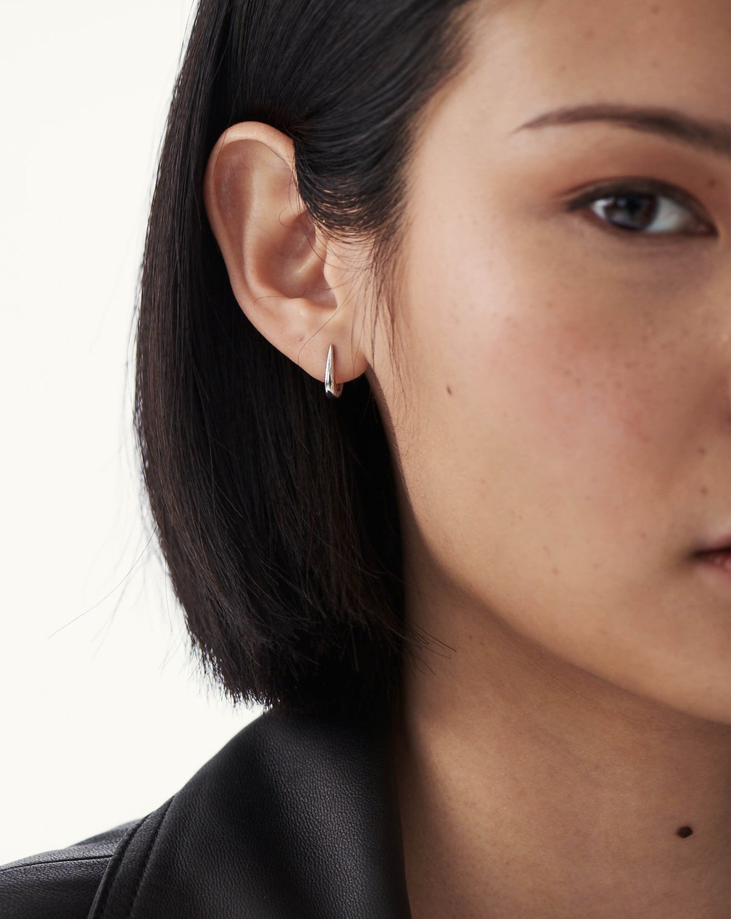 Fine Claw Huggies | 14k White Gold Earrings Missoma 