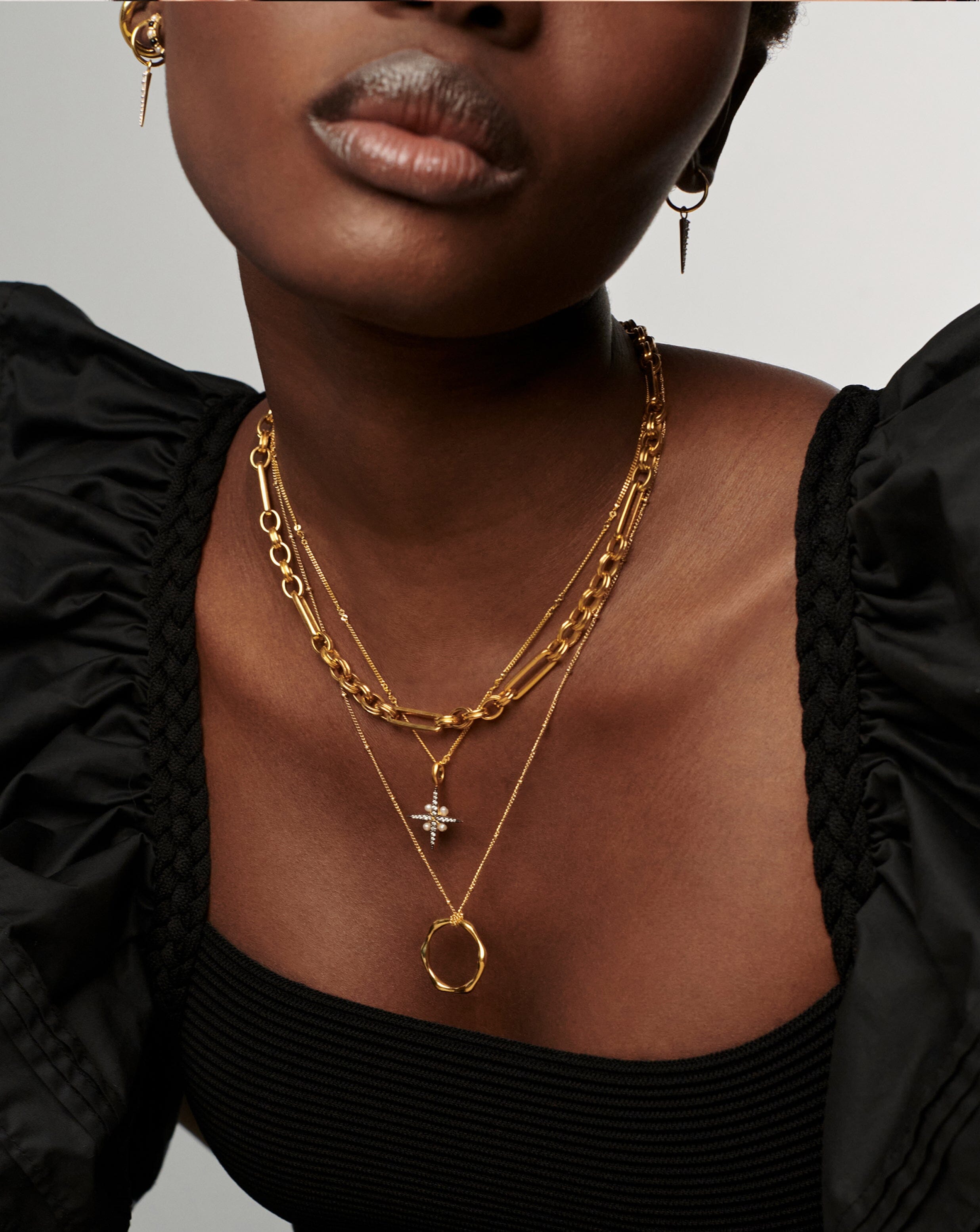 Buy Gold-Toned Necklaces & Pendants for Women by MAHI Online | Ajio.com