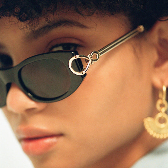 Le Specs Hydrus Link Oval Sunglasses | Black Accessories Missoma 