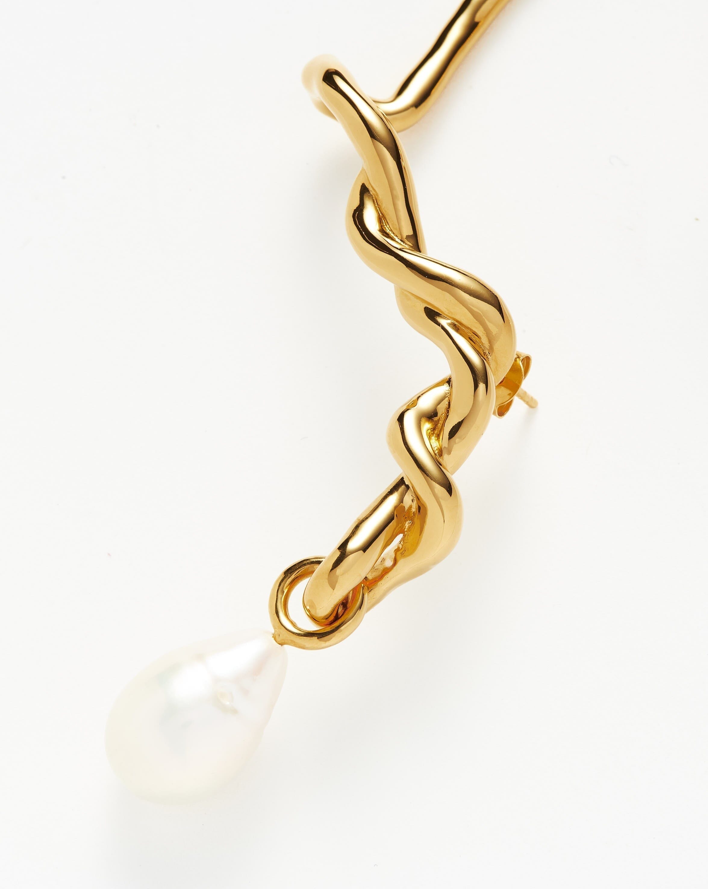 Molten Baroque Pearl Twisted Drop Ear Cuff | 18ct Gold Plated/Pearl