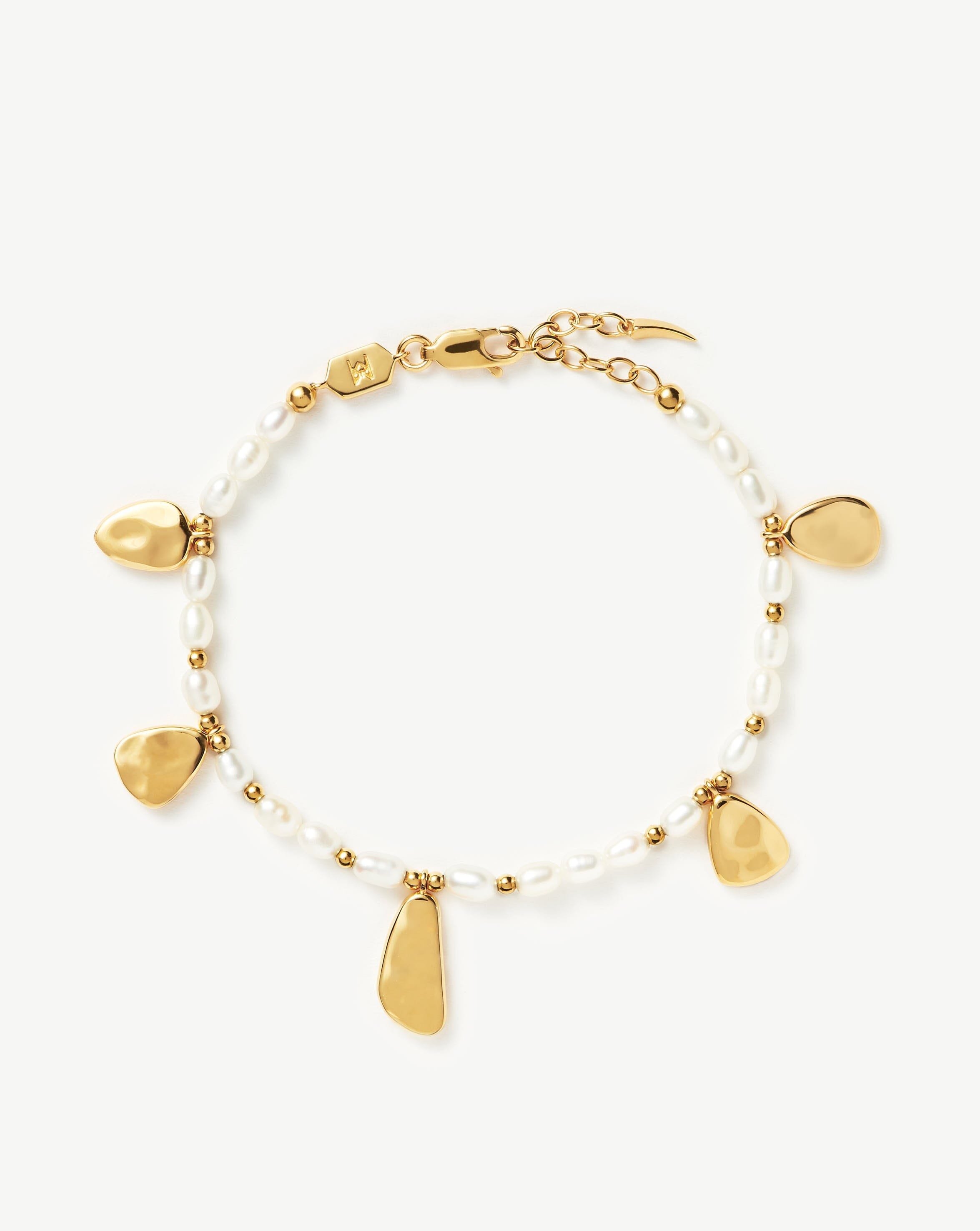 Molten Seed Pearl Hammered Charm Bracelet | 18ct Gold Plated/Pearl Bracelets Missoma 