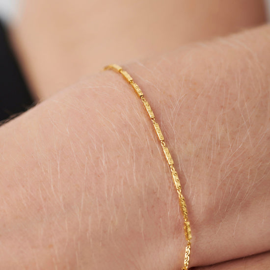 Savi Textured Link Chain Bracelet Bracelets Missoma 