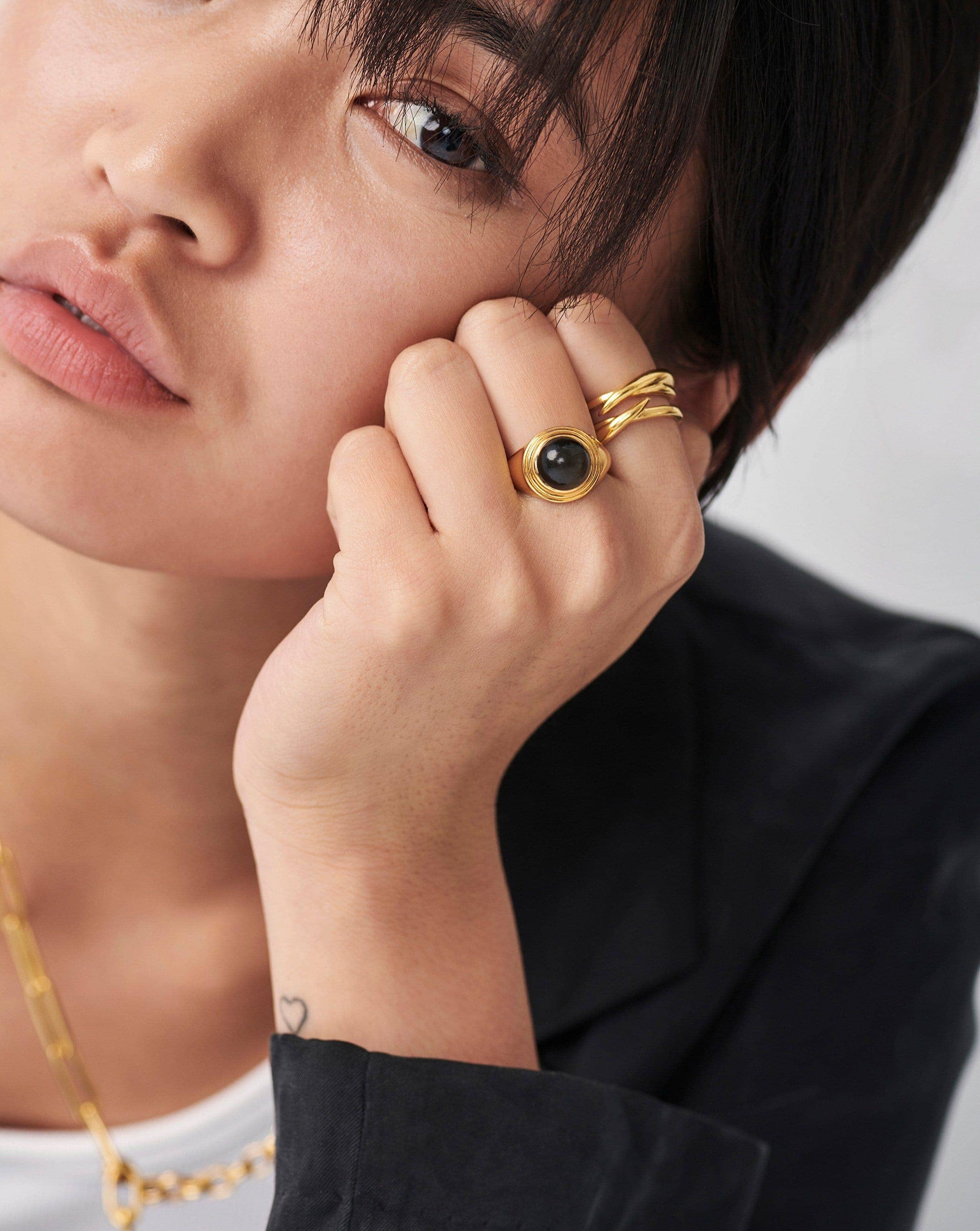 Sphere Ridge Ring | 18ct Gold Plated/Black Onyx Rings Missoma 