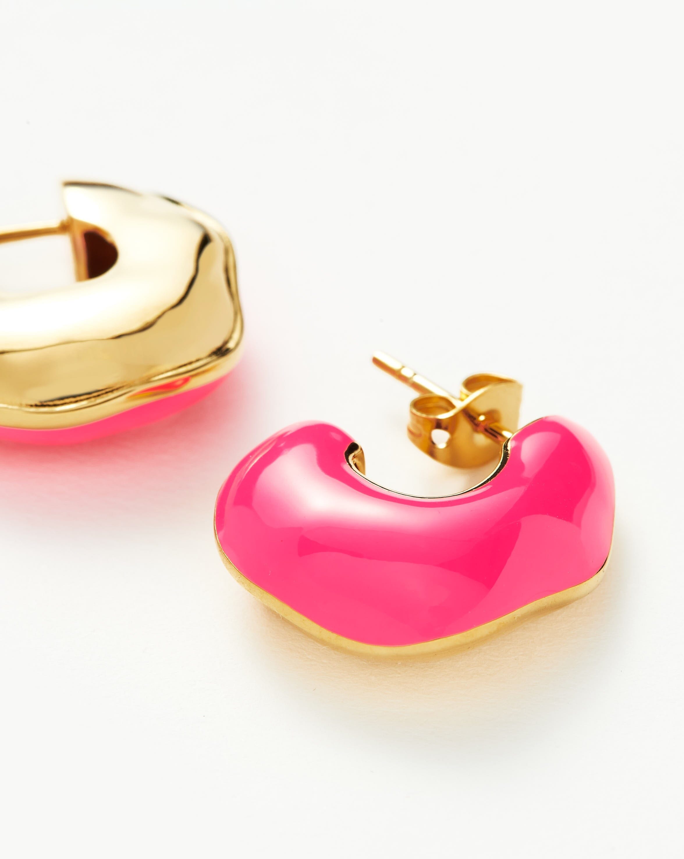 Missoma Squiggle Curve Two Tone Enamel Stacking Ring | 18ct Gold Plated Vermeil/Hot Pink Gold/Pink