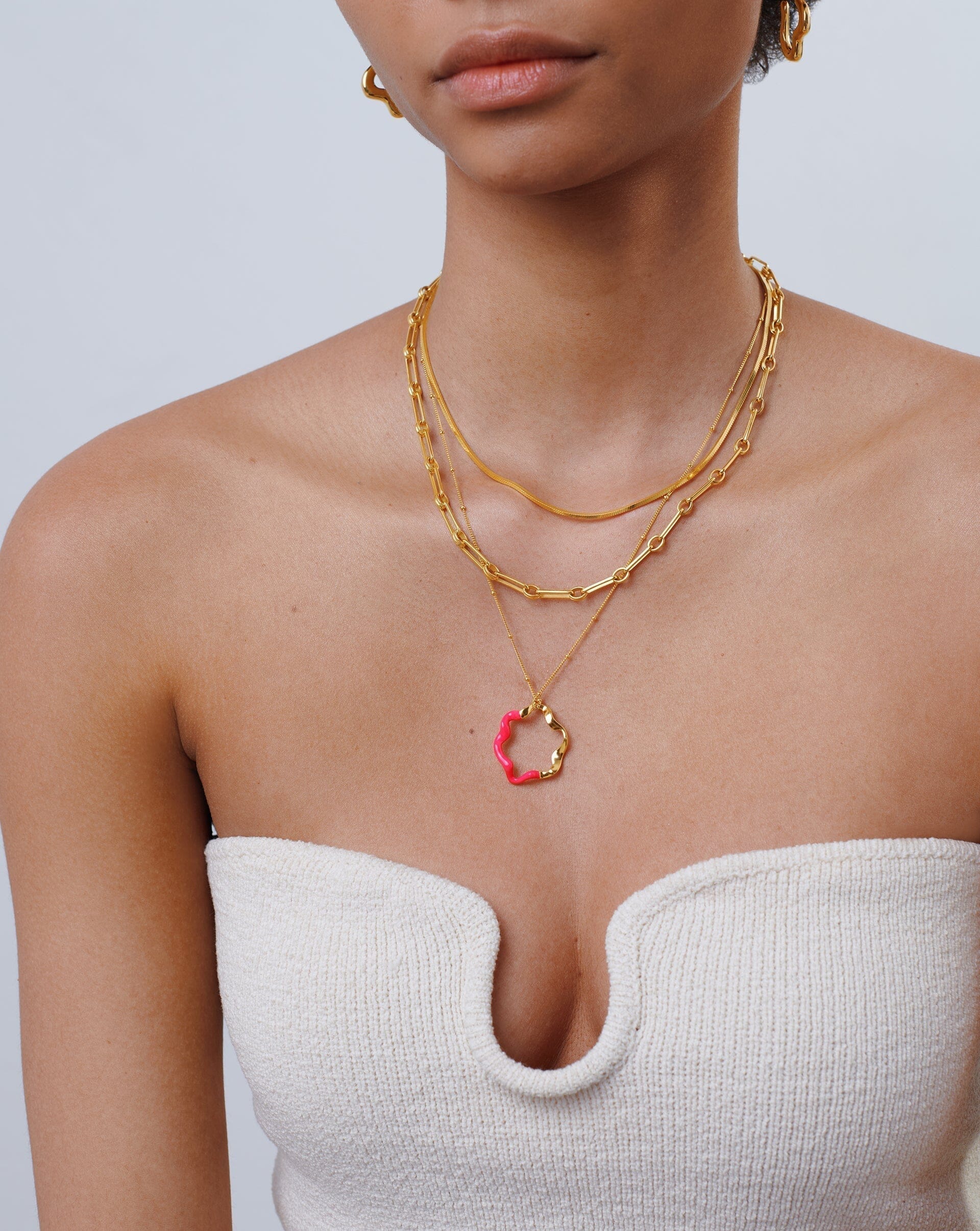 Squiggle Two Tone Enamel Pendant Necklace | 18ct Gold Plated Vermeil/Hot Pink Necklaces Missoma 