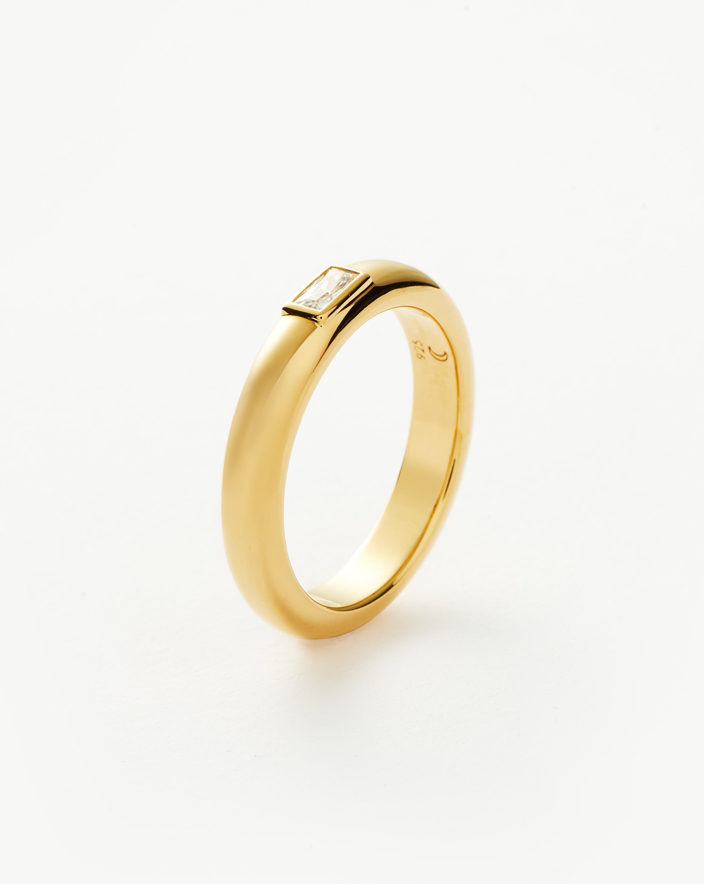 Simple 18ct gold ring - Sue Lane