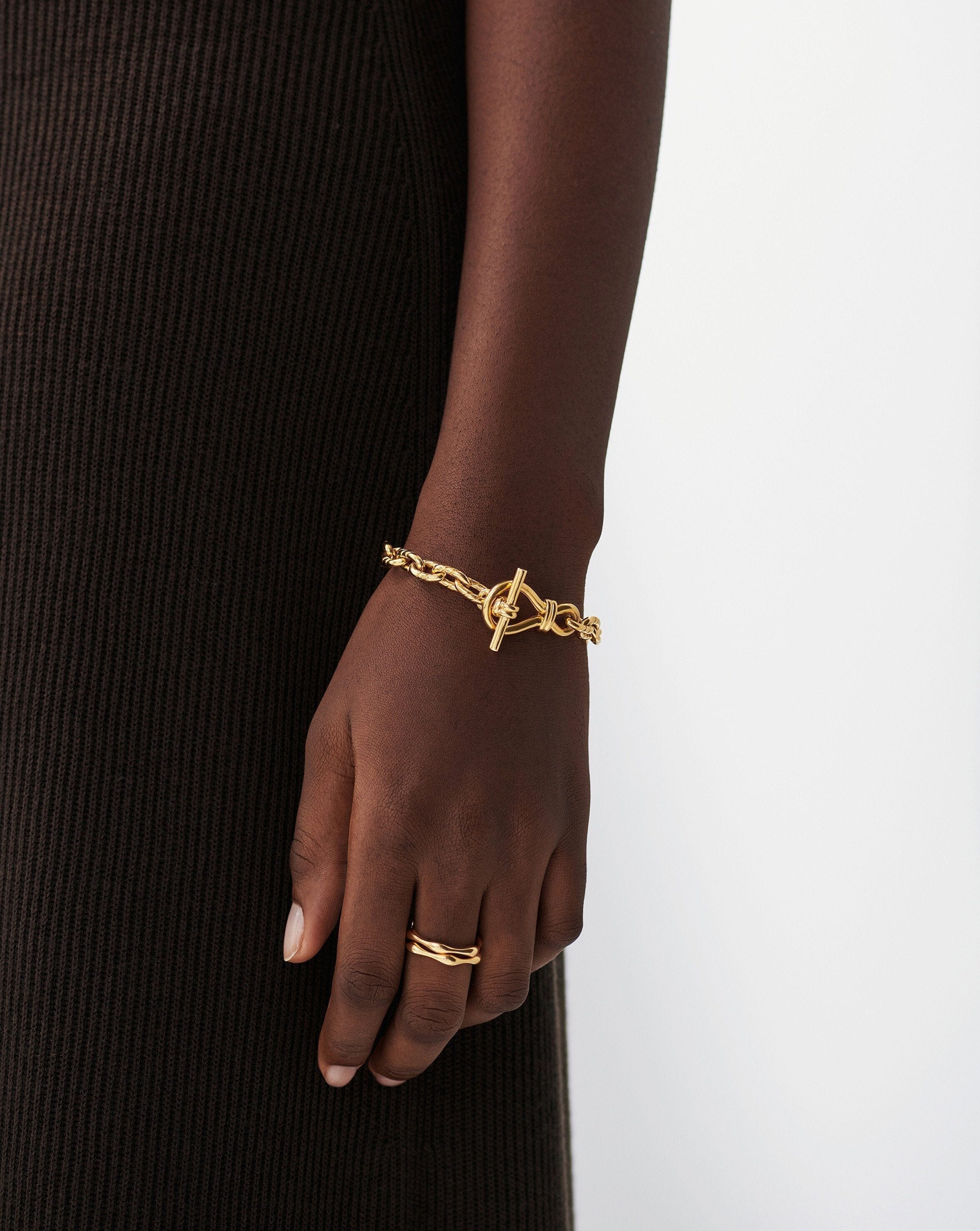 Twisted Link T-Bar Chain Bracelet | 18ct Gold Plated Bracelets Missoma 