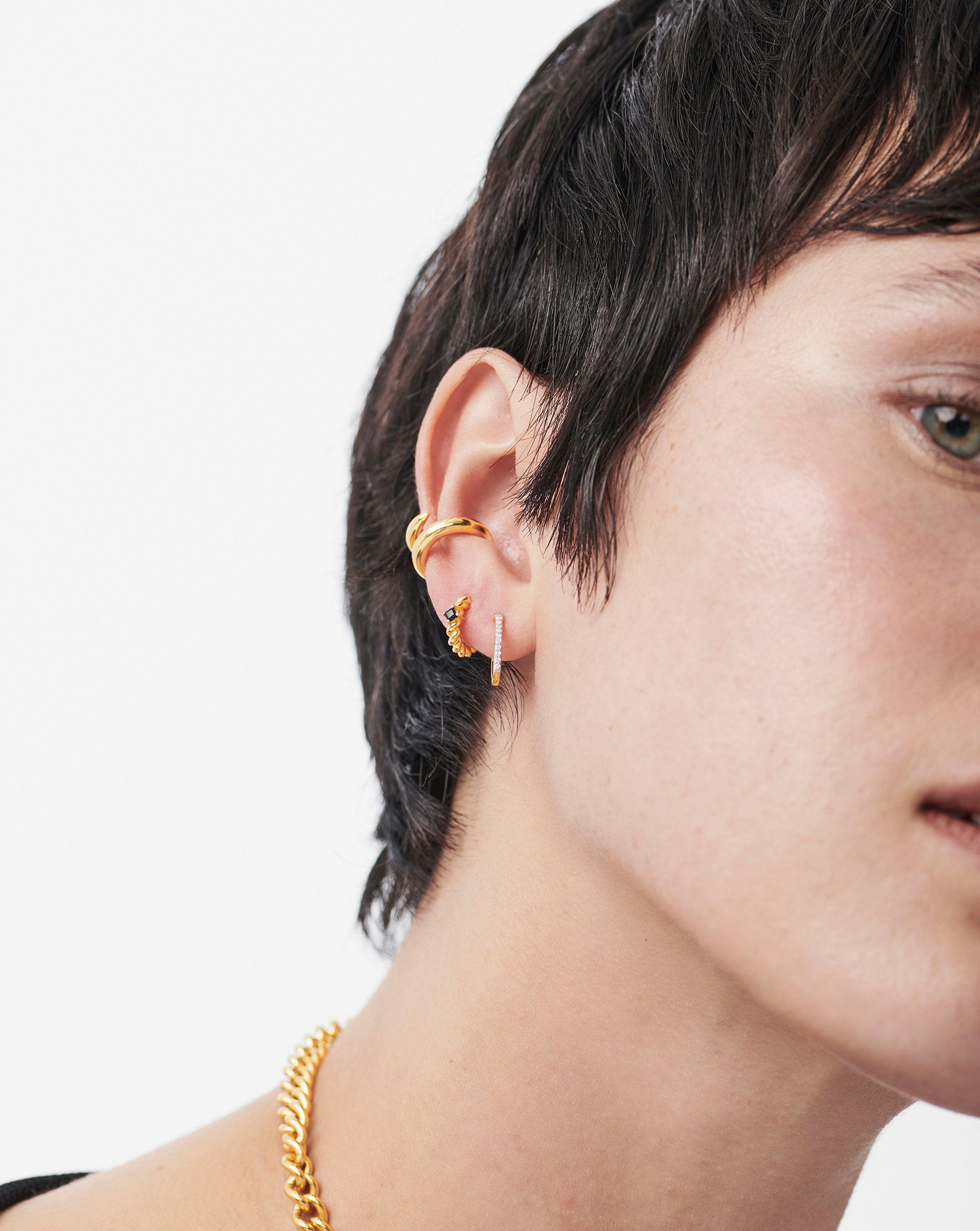 Twisted Single Stone Huggies | 18ct Gold Plated Vermeil/Black Onyx Earrings Missoma 
