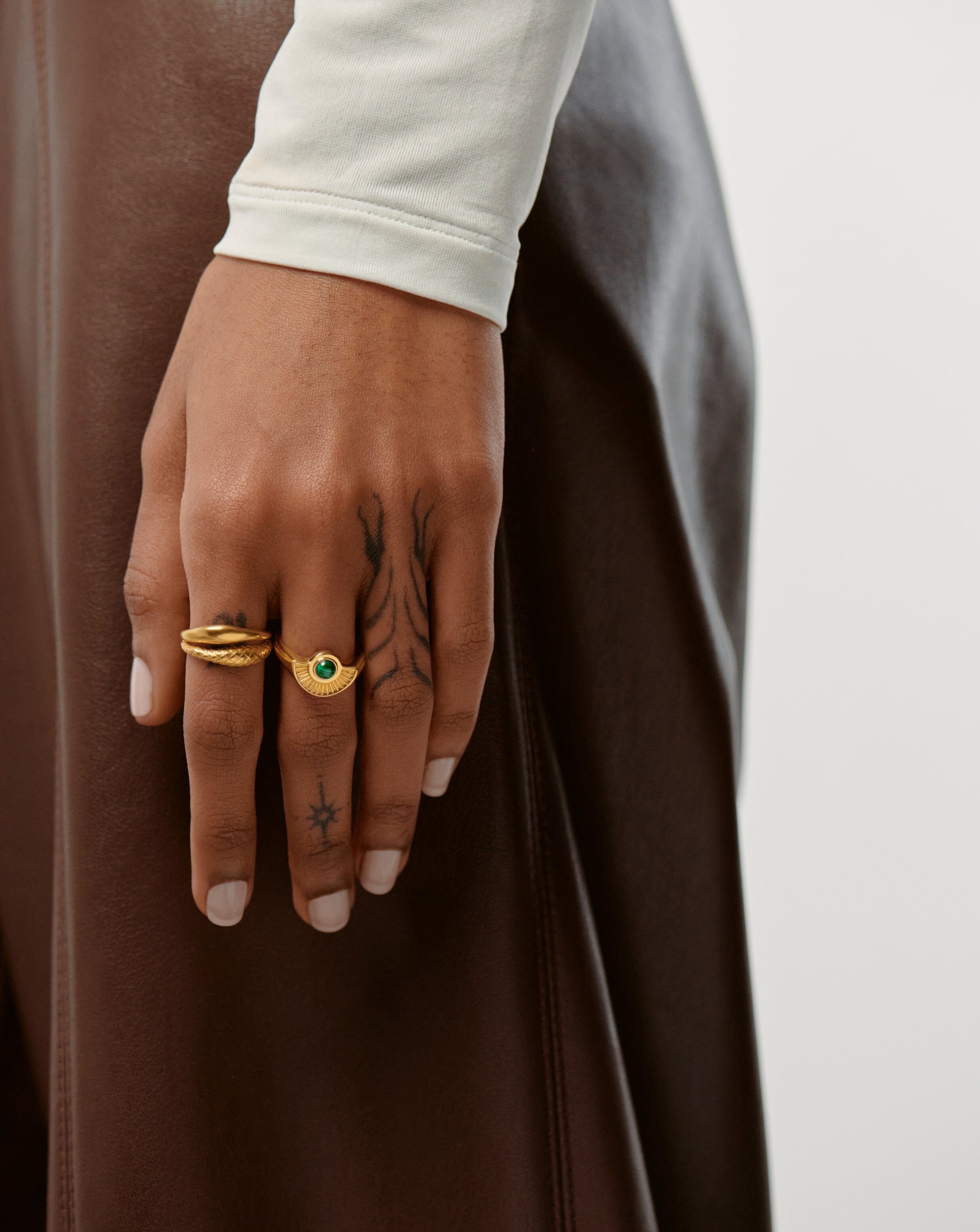 Zenyu Ridge Fan Gemstone Ring Rings | Missoma